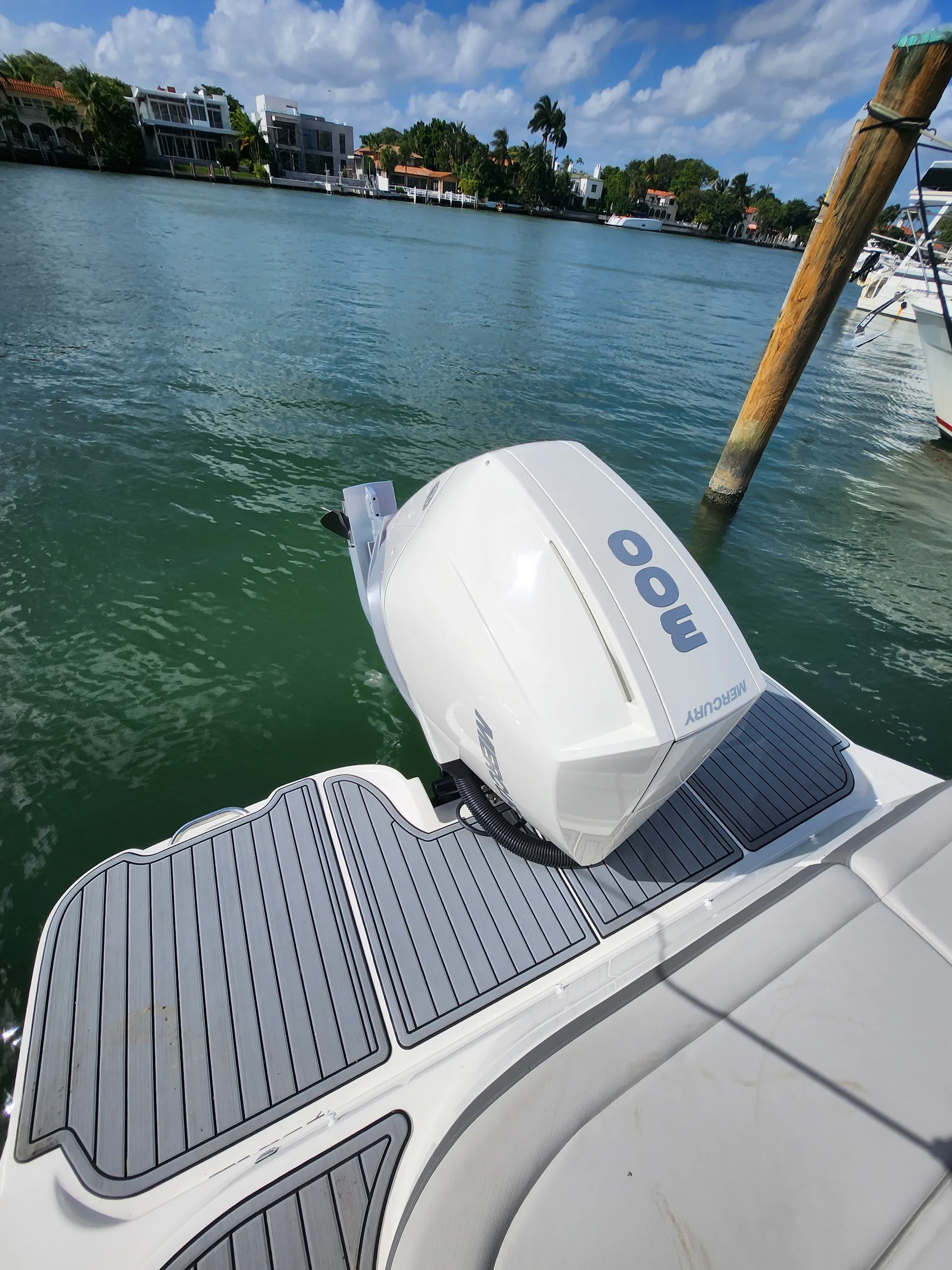 27 foot Searay new model