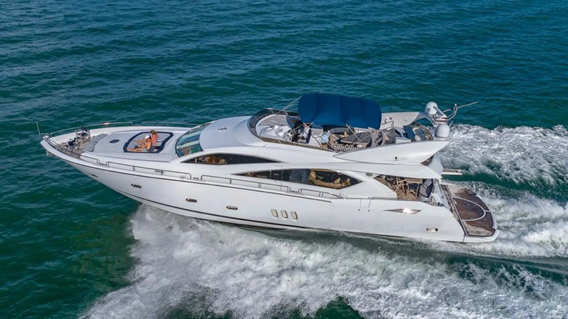 Sunseeker 82 Manhattan  in Miami Beach, FL — photo 3