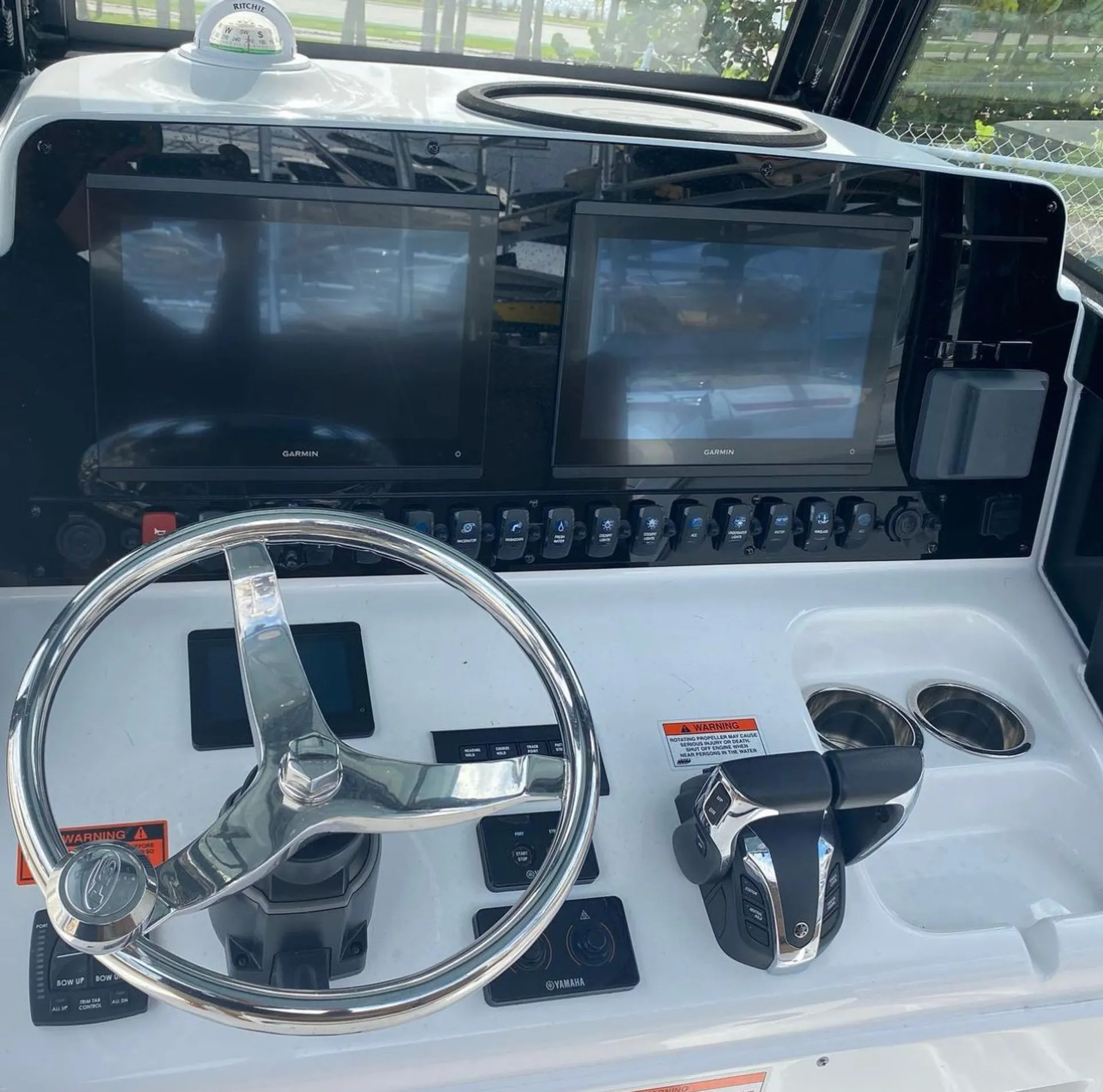 SEA HUNT BOATS ULTRA 275 SE in Key Biscayne, FL — photo 8