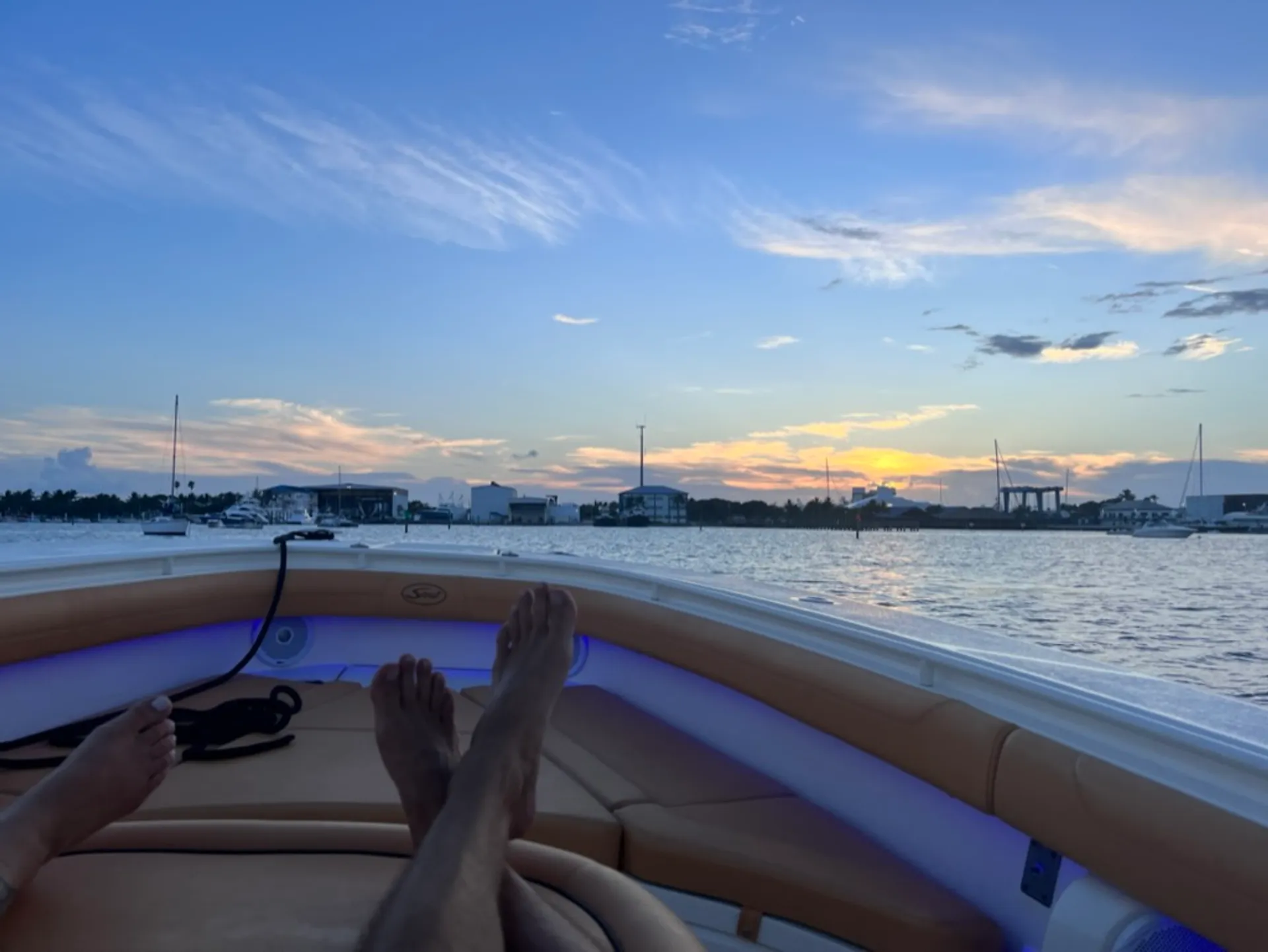 🎇38' SCOUT INCLUDES CAPTAIN, FUEL  20% OFF ALL CHARTERS🎇