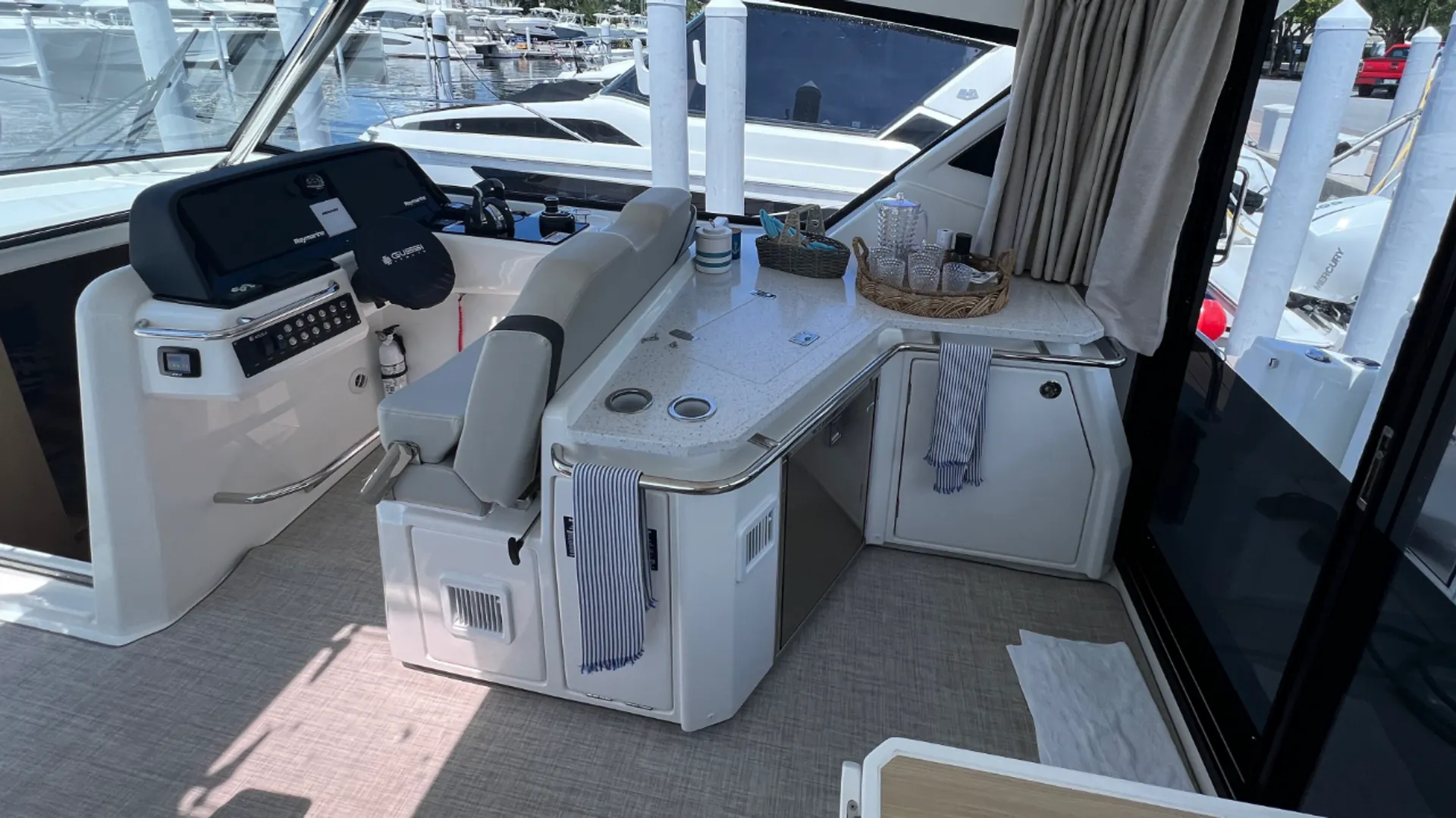 Aquila 44 in St. Petersburg, FL — photo 4