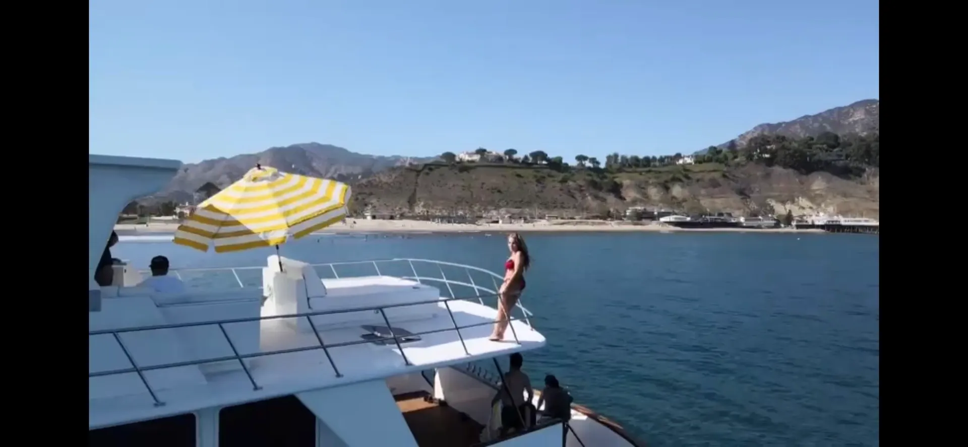 2015 70 ft defevor yacht lots of toys out door bar 