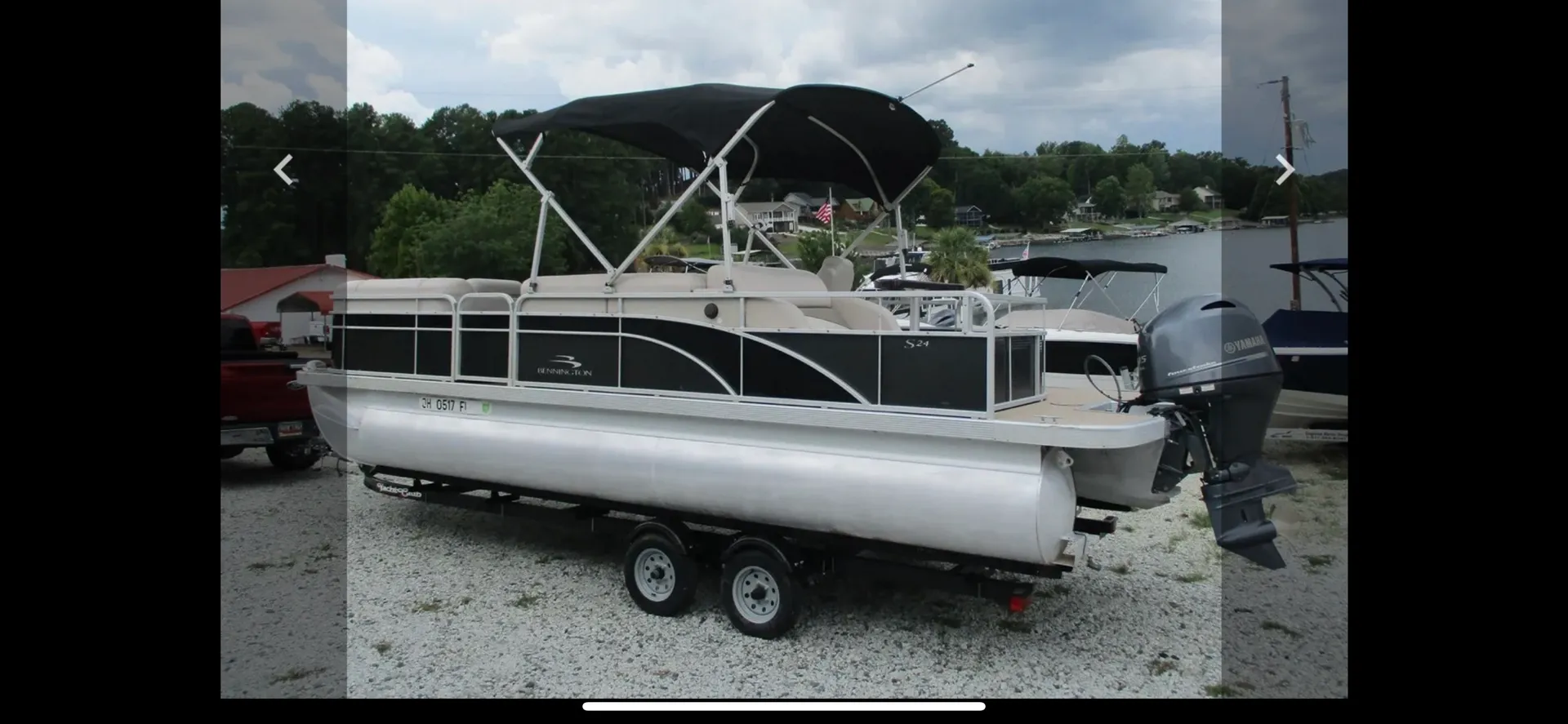 Bennington SSDLX 24ft Pontoon on Lake Martin