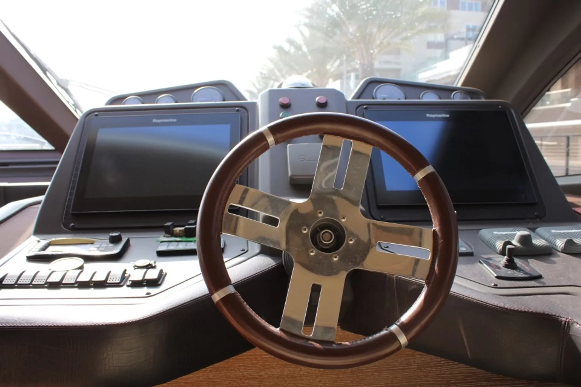 64 feet luxury yacht lots of toys!