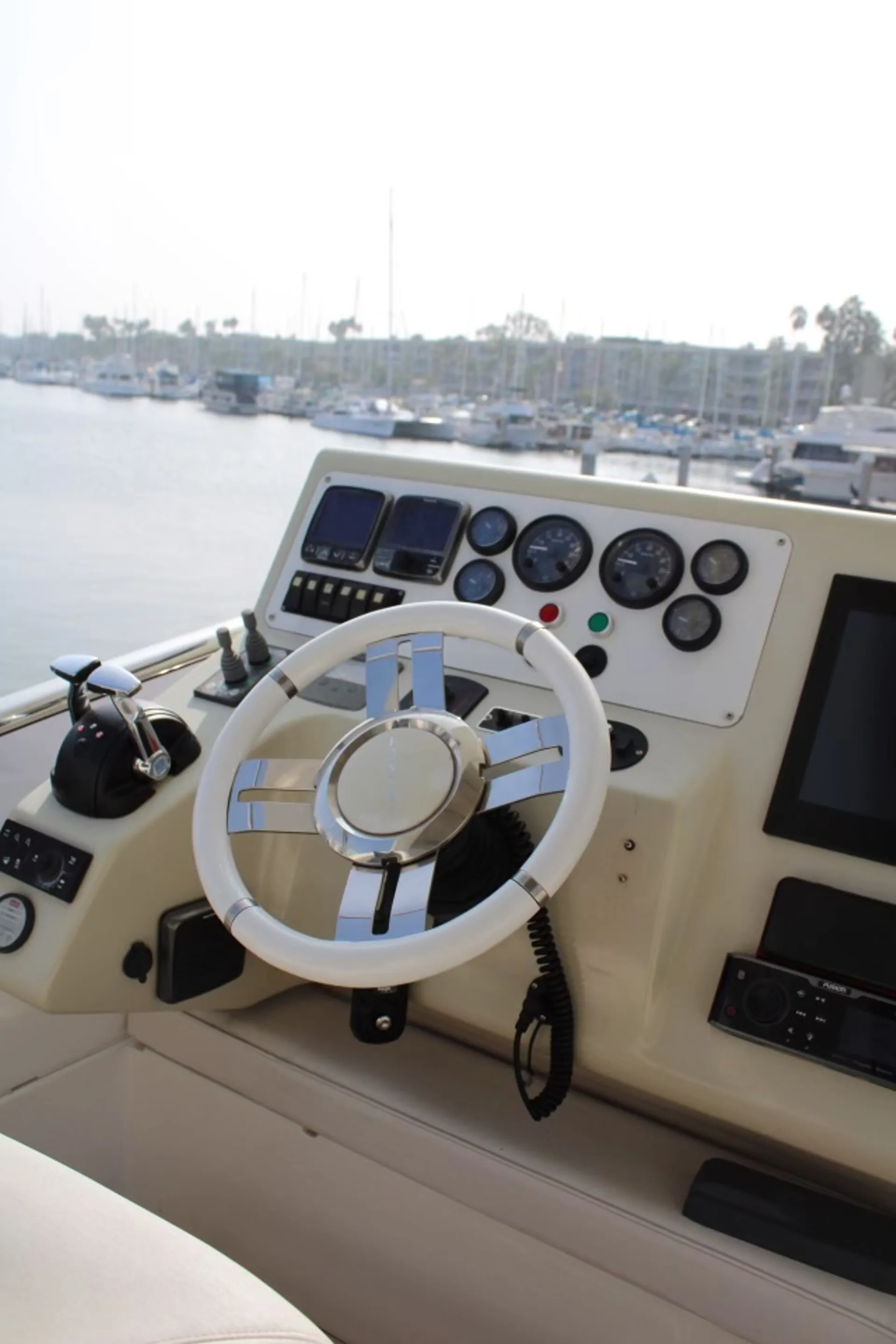 64 feet luxury yacht lots of toys!