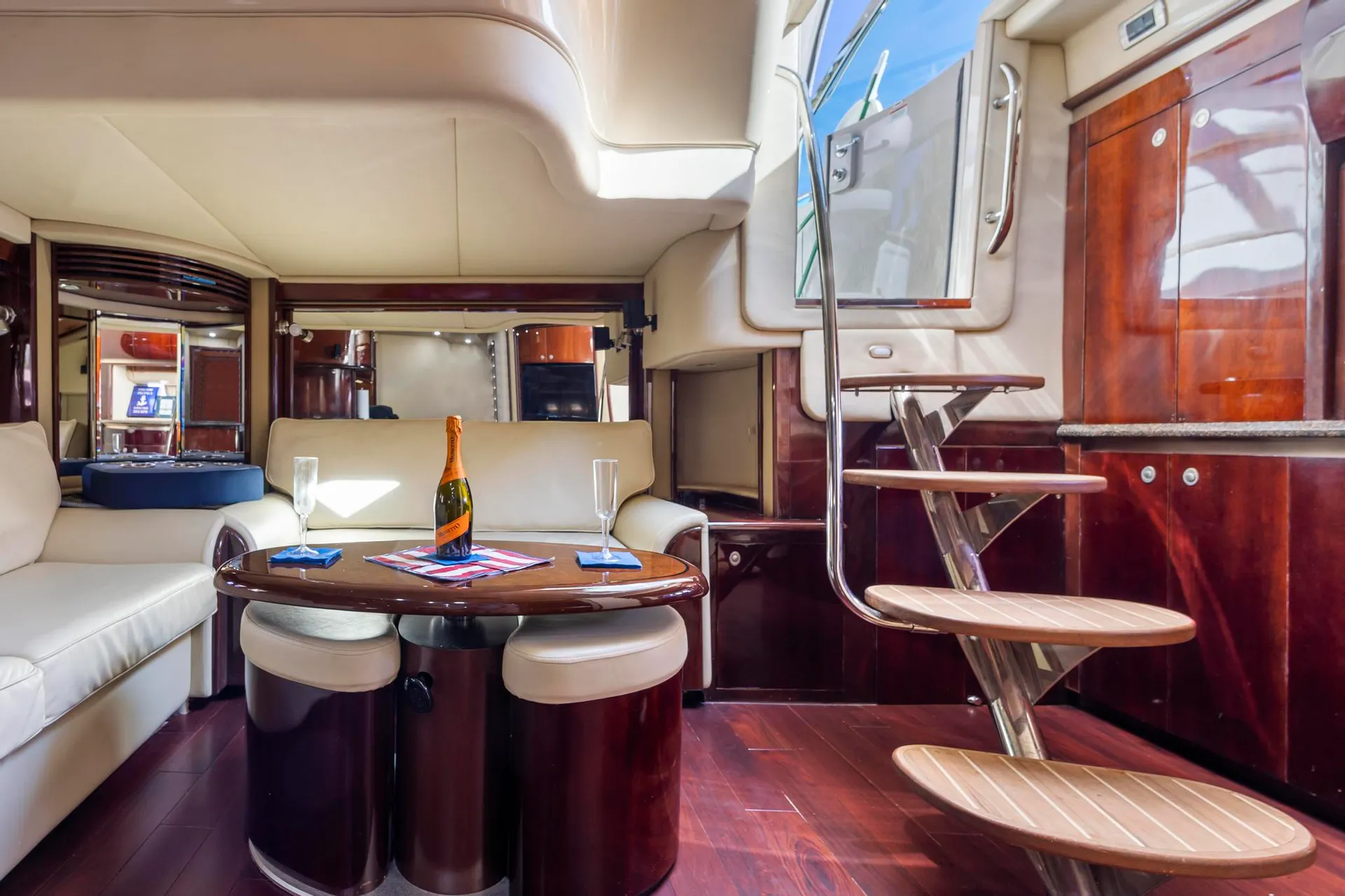 AMAZING  50 YACHT FOR CHARTER !!!! 13 Guests 