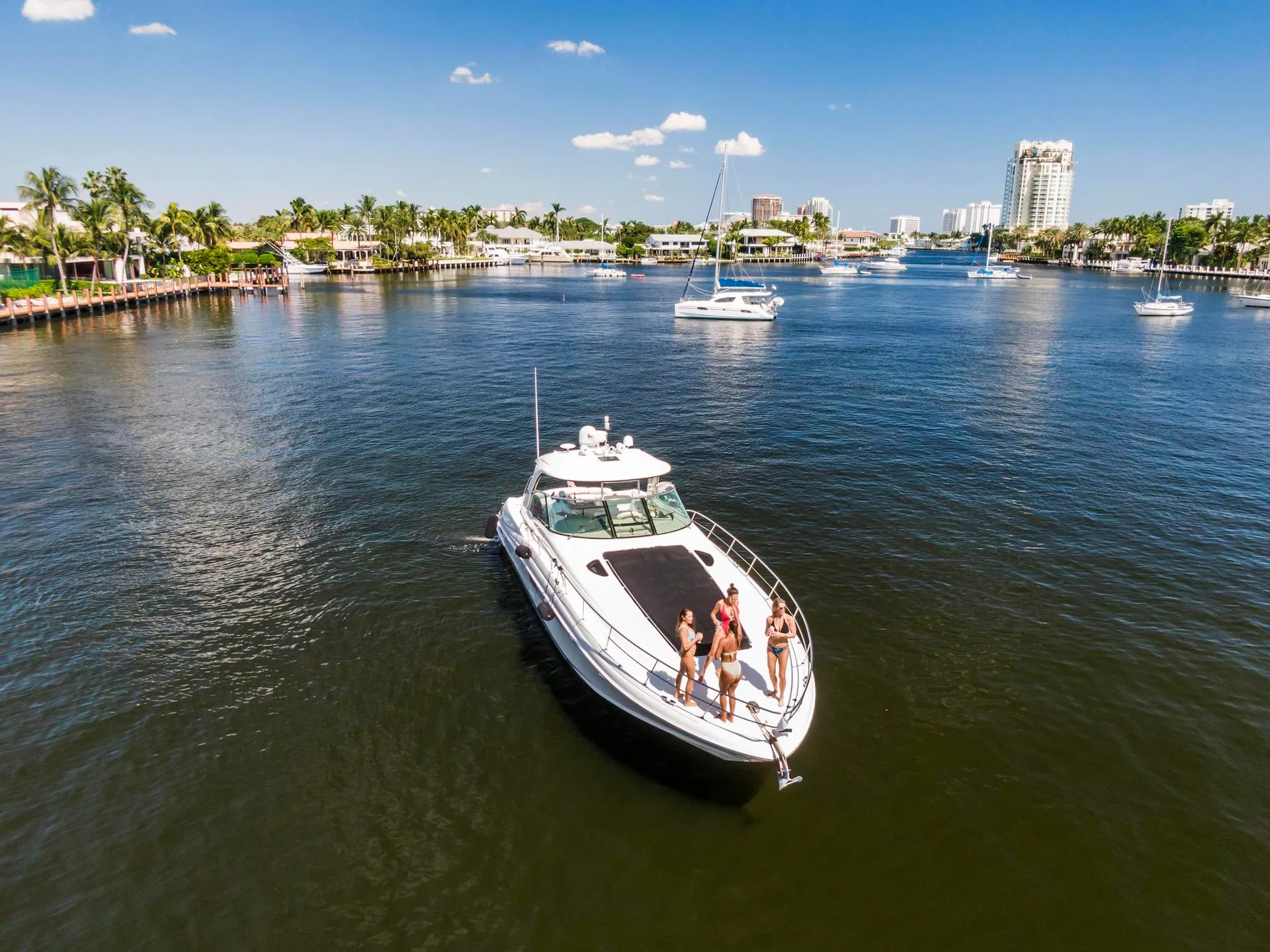 AMAZING  50 YACHT FOR CHARTER !!!! 13 Guests 