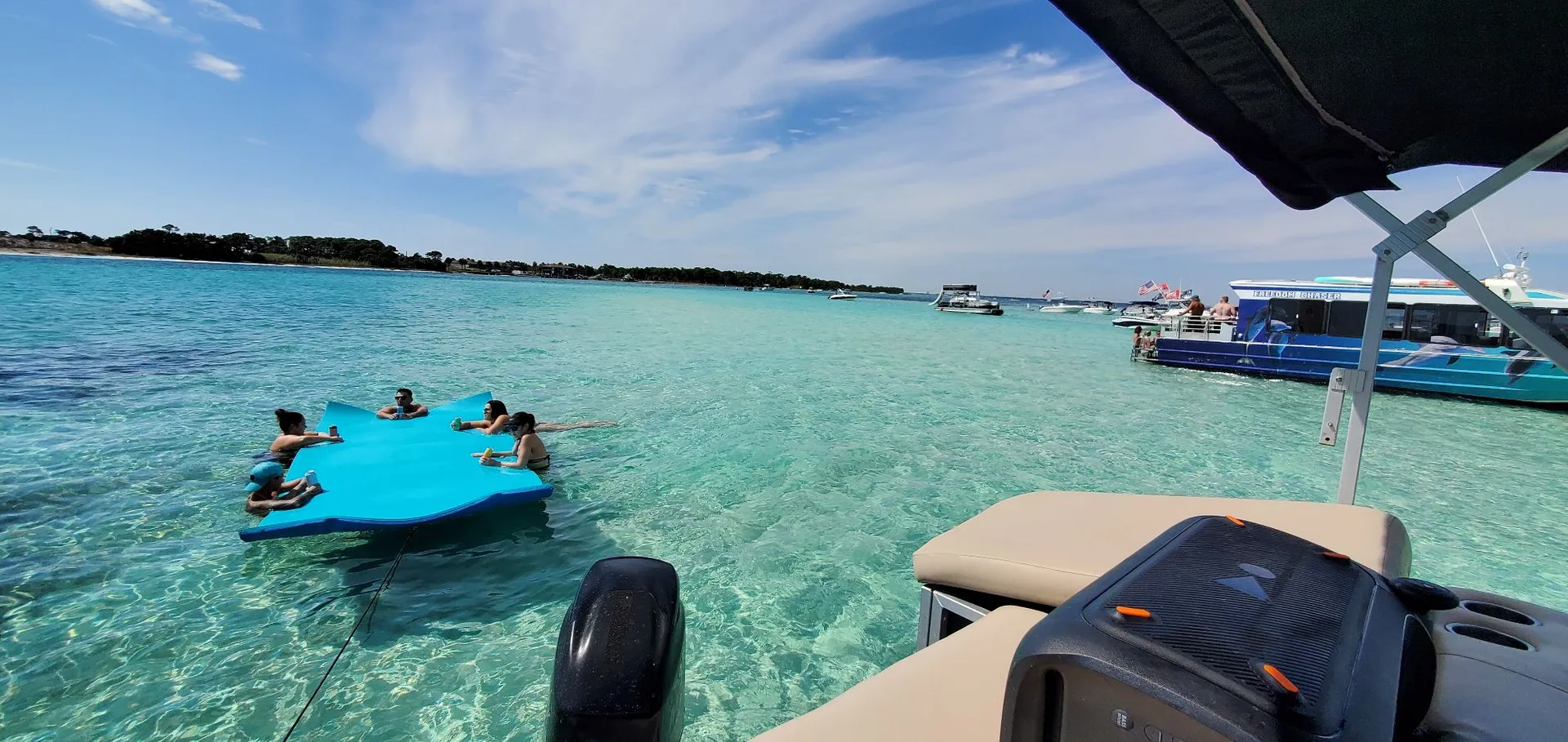 Pontoon Party!! For all gatherings (Paddleboard,Lily Pad, Inflatables)