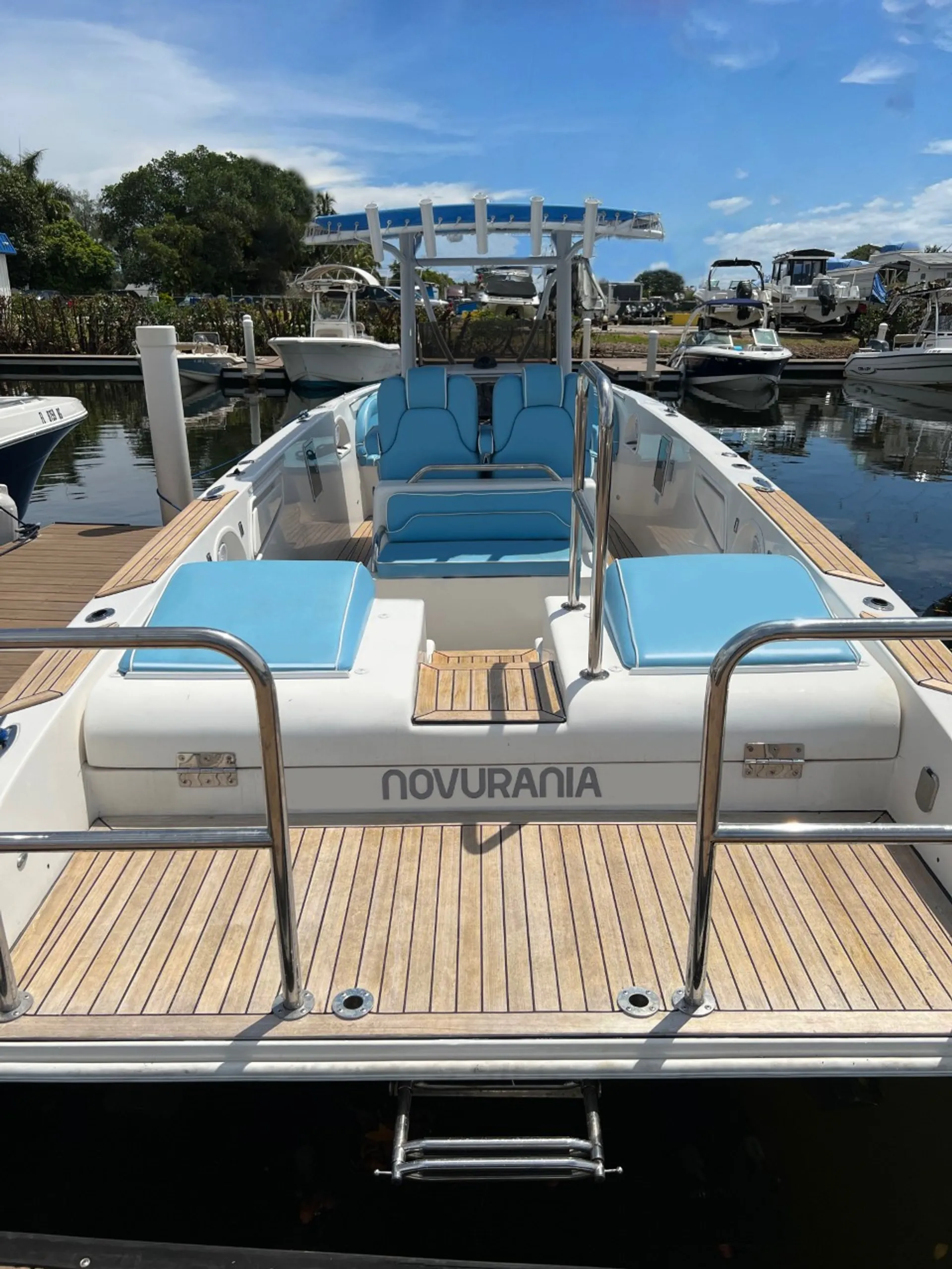 Novurania Boats Chase 31 w/2-F250 Yamaha in Fort Lauderdale, FL — photo 9