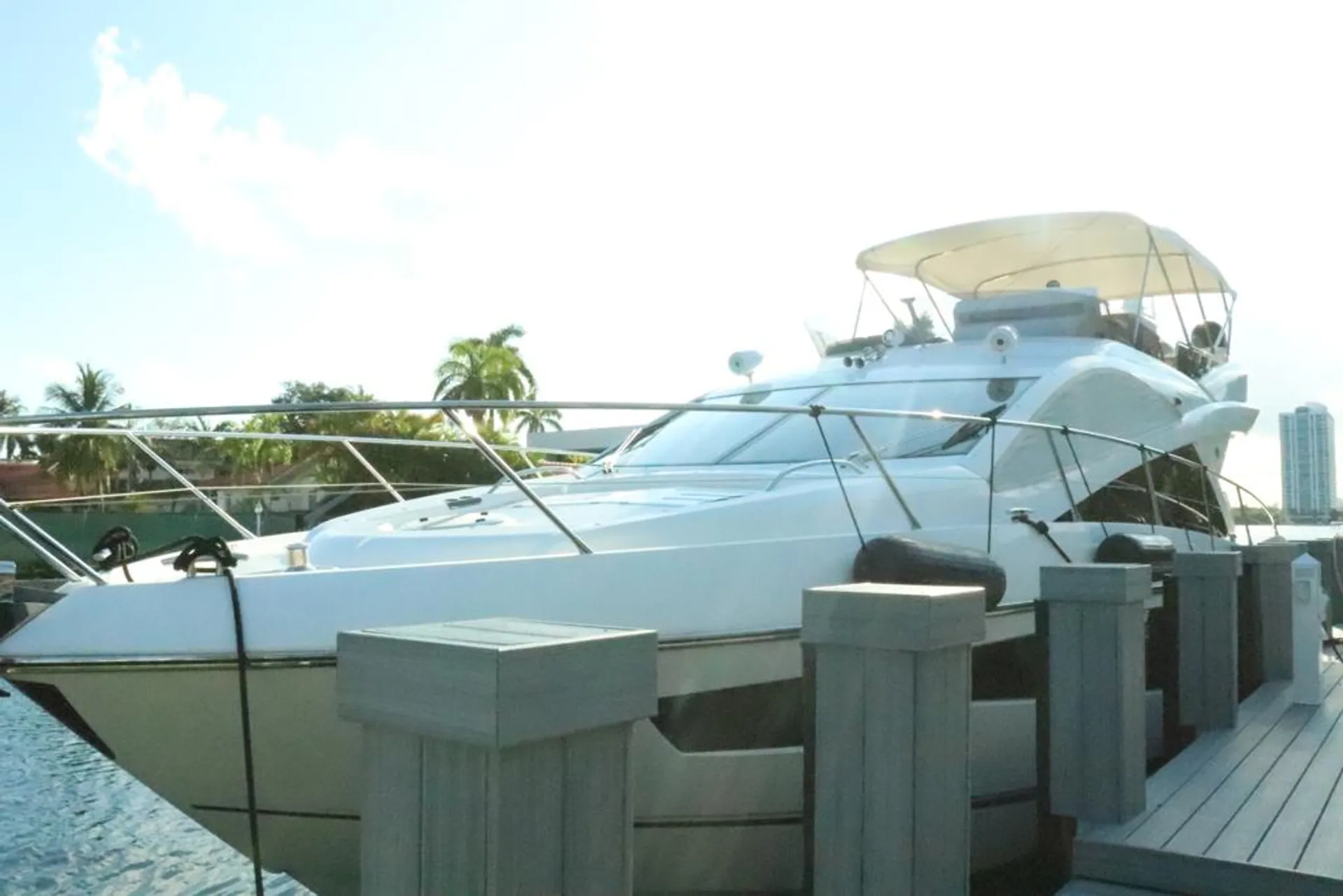 Sunseeker Manhattan in Miami Beach, FL — photo 4