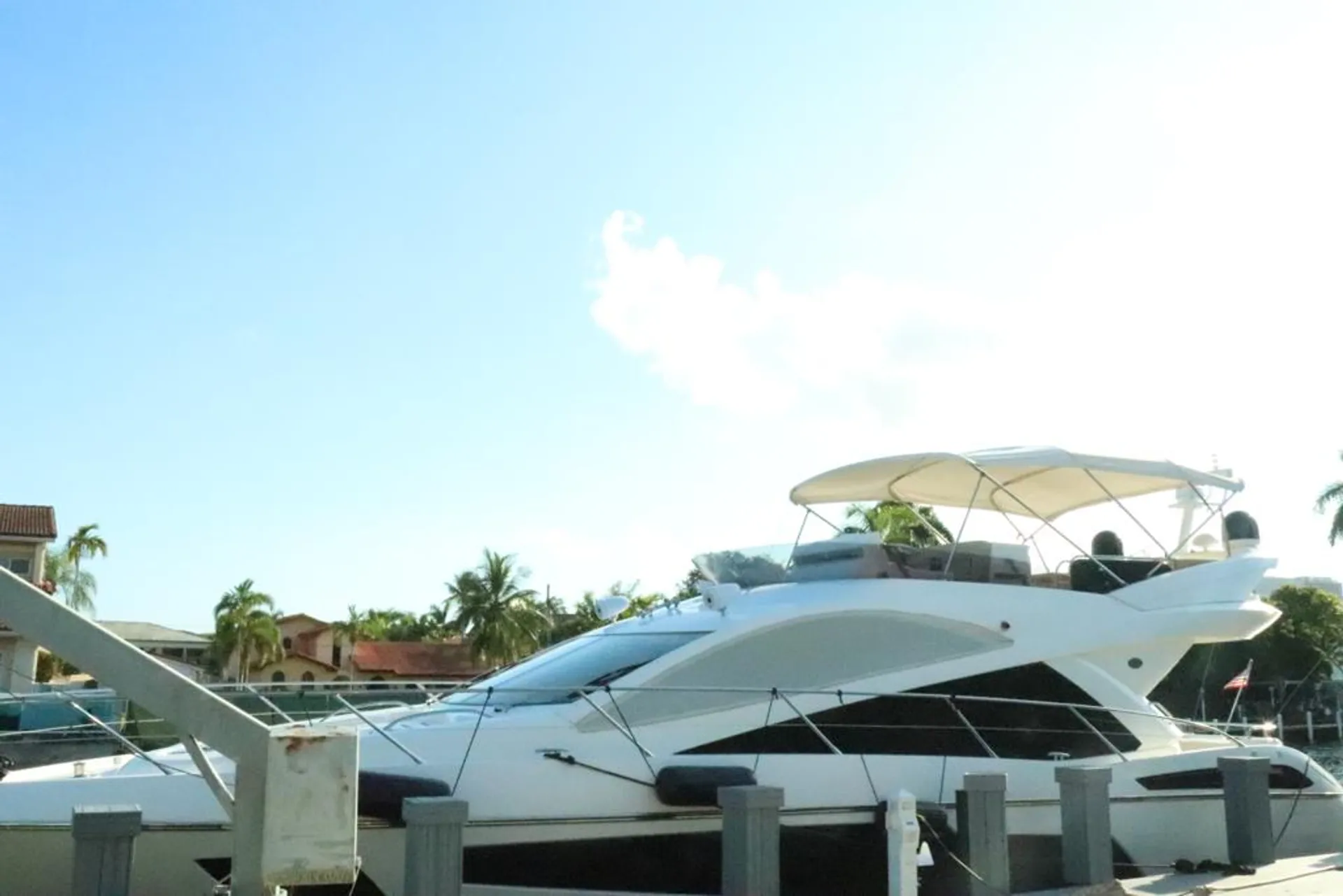 Sunseeker Manhattan in Miami Beach, FL — photo 7