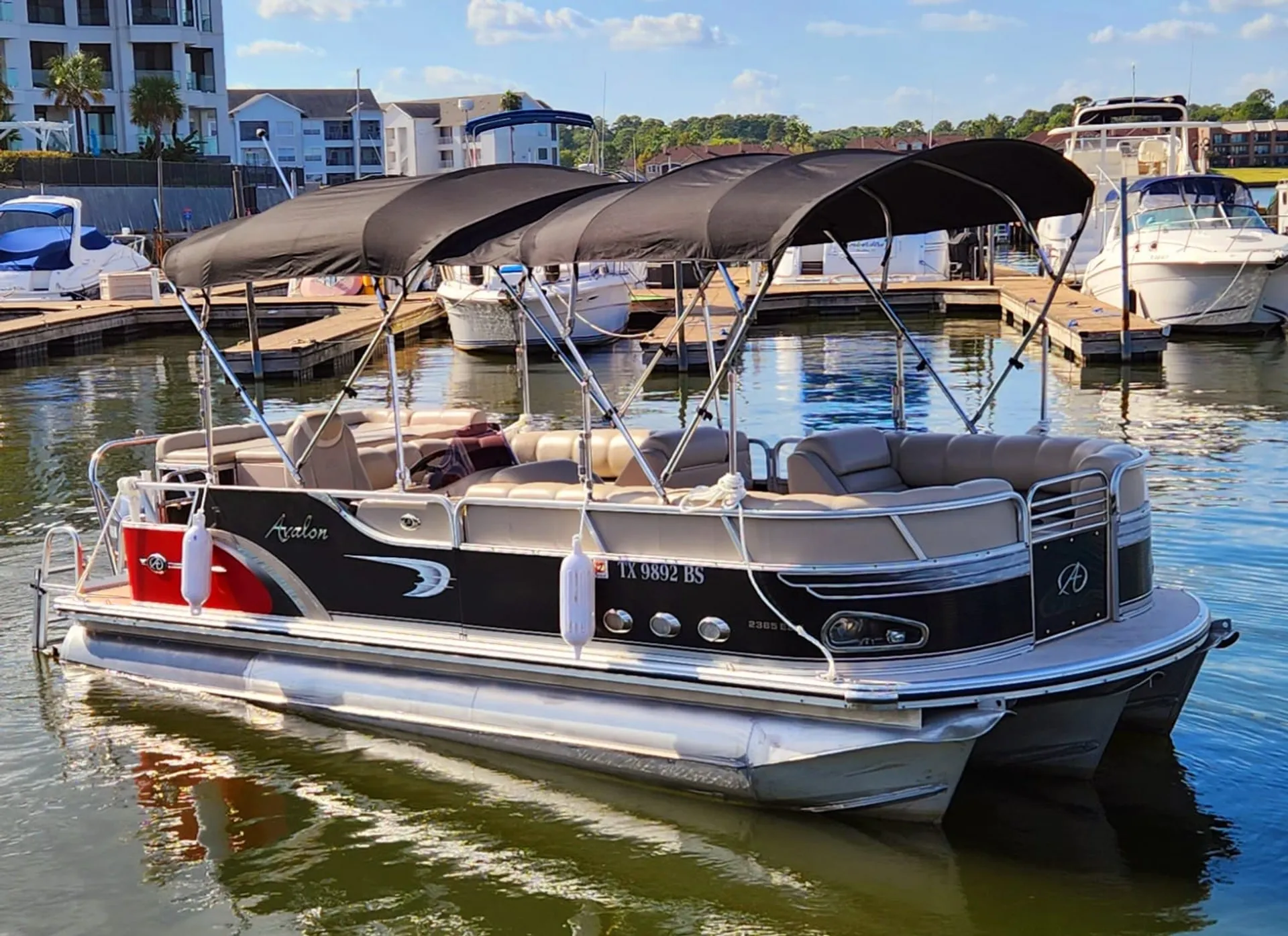 23 ft Avalon Tritoon on Lake Conroe "Ruby"