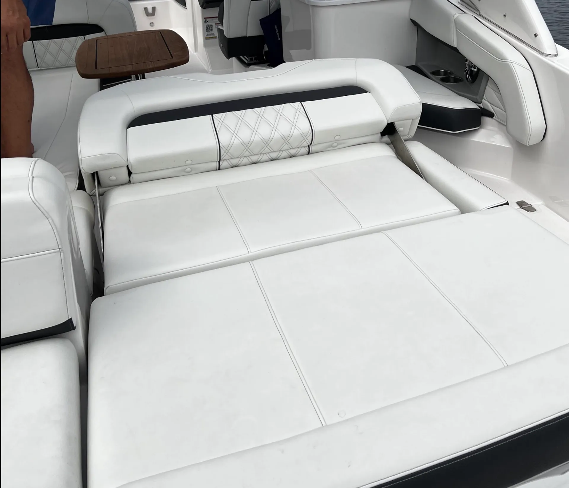 REGAL BOATS 26 OBX in Fort Lauderdale, FL — photo 8