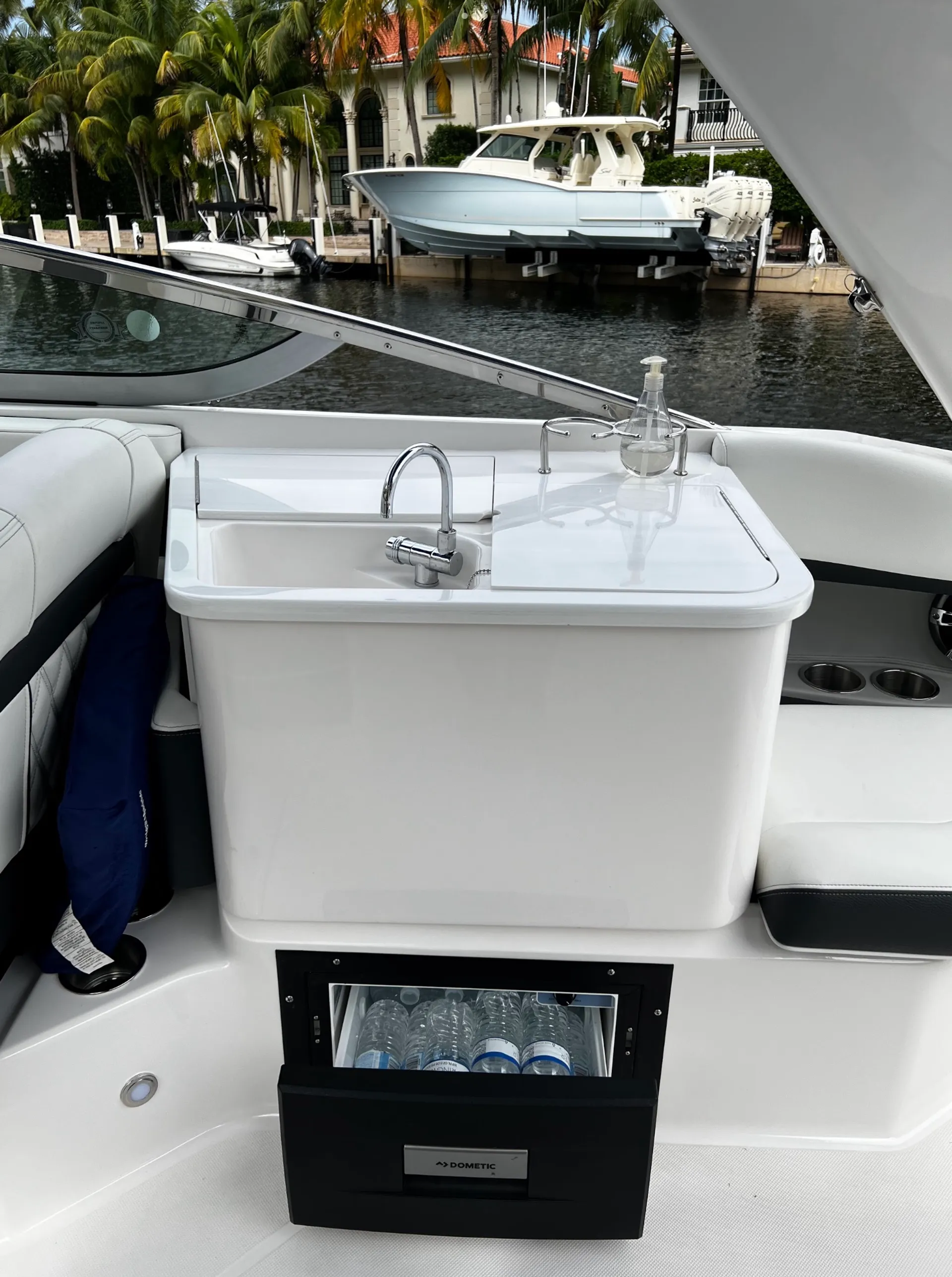 REGAL BOATS 26 OBX in Fort Lauderdale, FL — photo 7