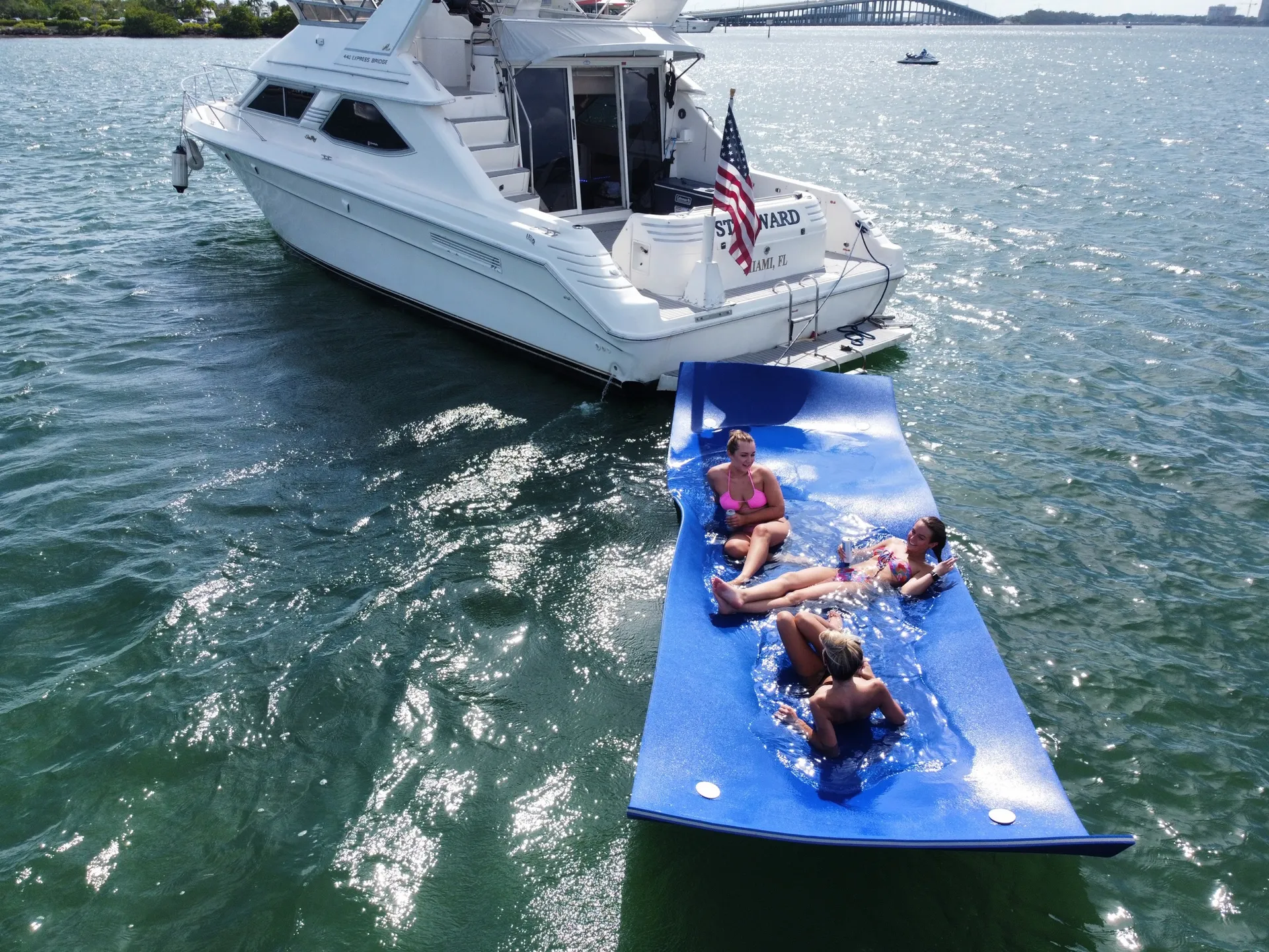 FREE HOUR!! SPACIOUS 50’ SEARAY YACHT, MIAMI FL (NO HIDDEN FEES)