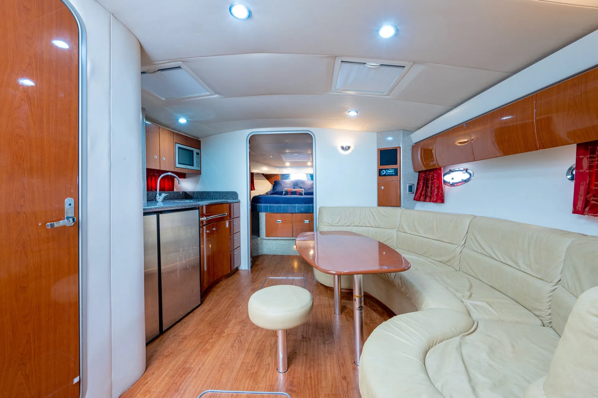 Formula by Thunderbird F-400 Super Sport in Miami Beach, FL — photo 7