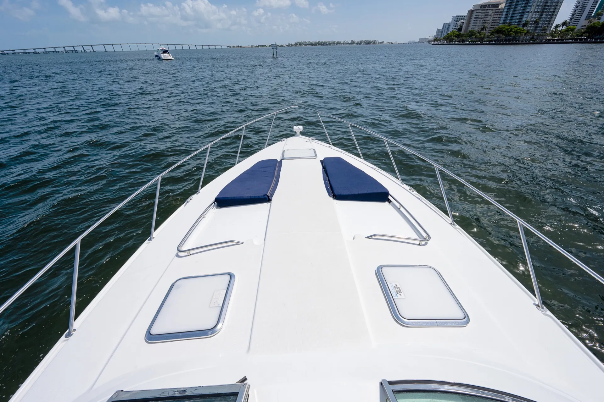 Formula by Thunderbird F-400 Super Sport in Miami Beach, FL — photo 4