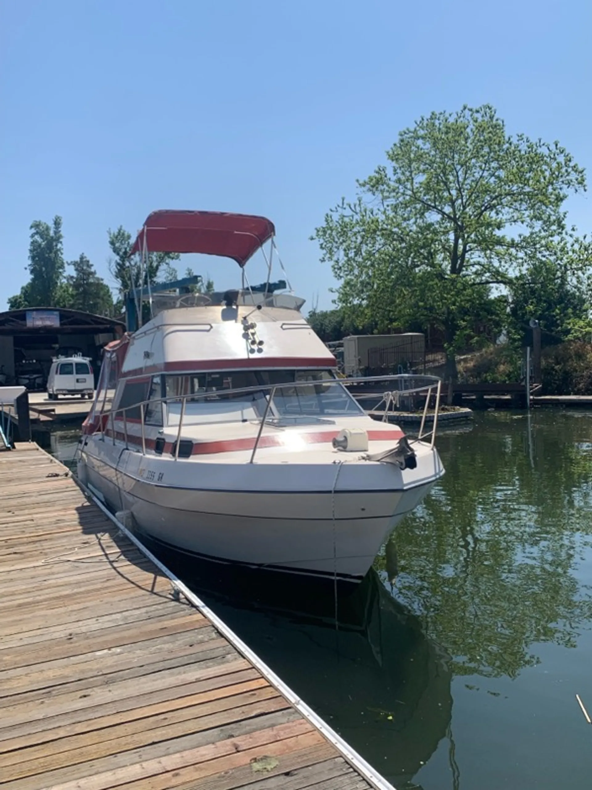 Bayliner 2750 Victoria Command BR in Stockton, CA — photo 3
