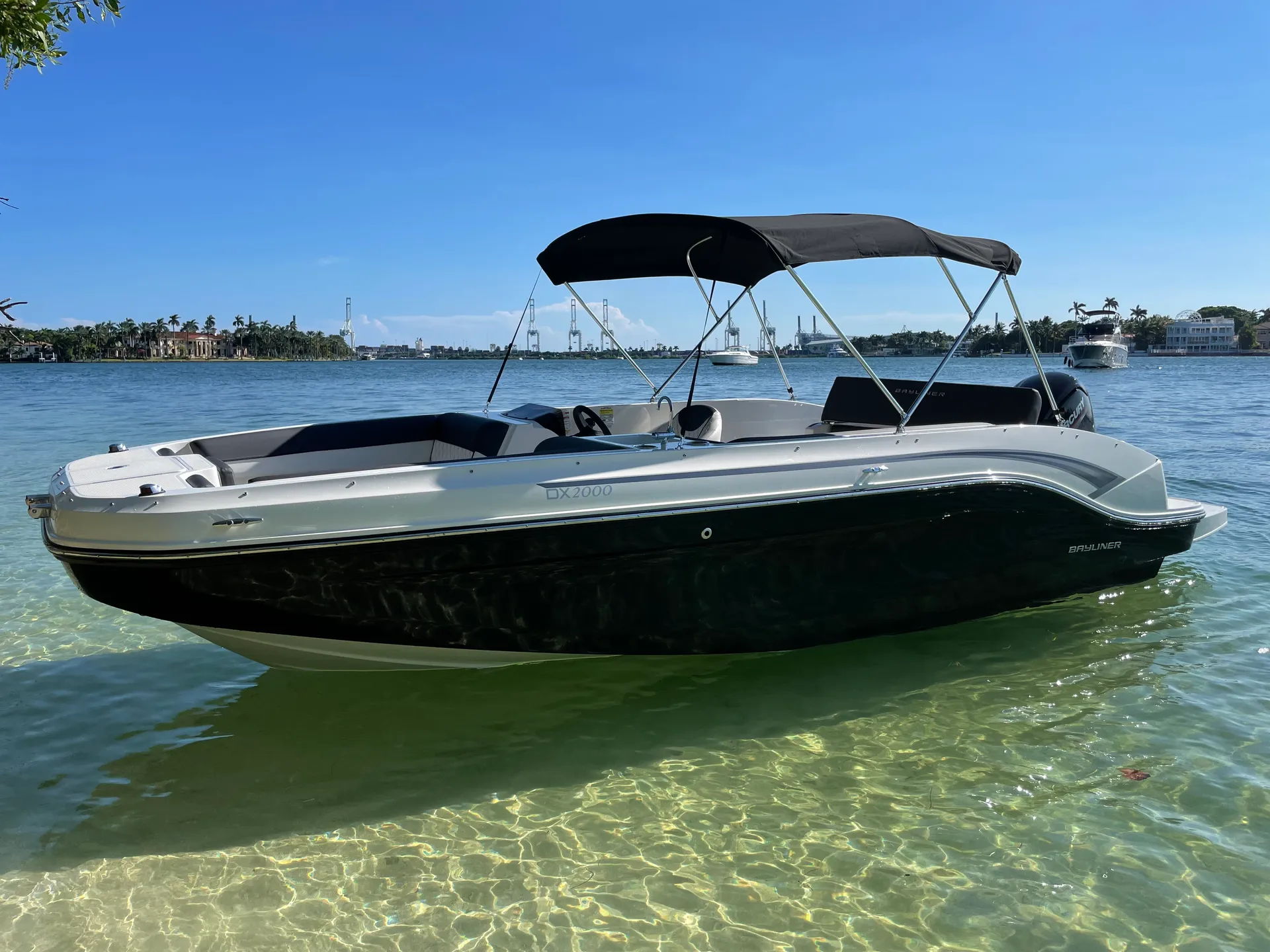 BAYLINER DX2000 in North Bay Village, FL — photo 2