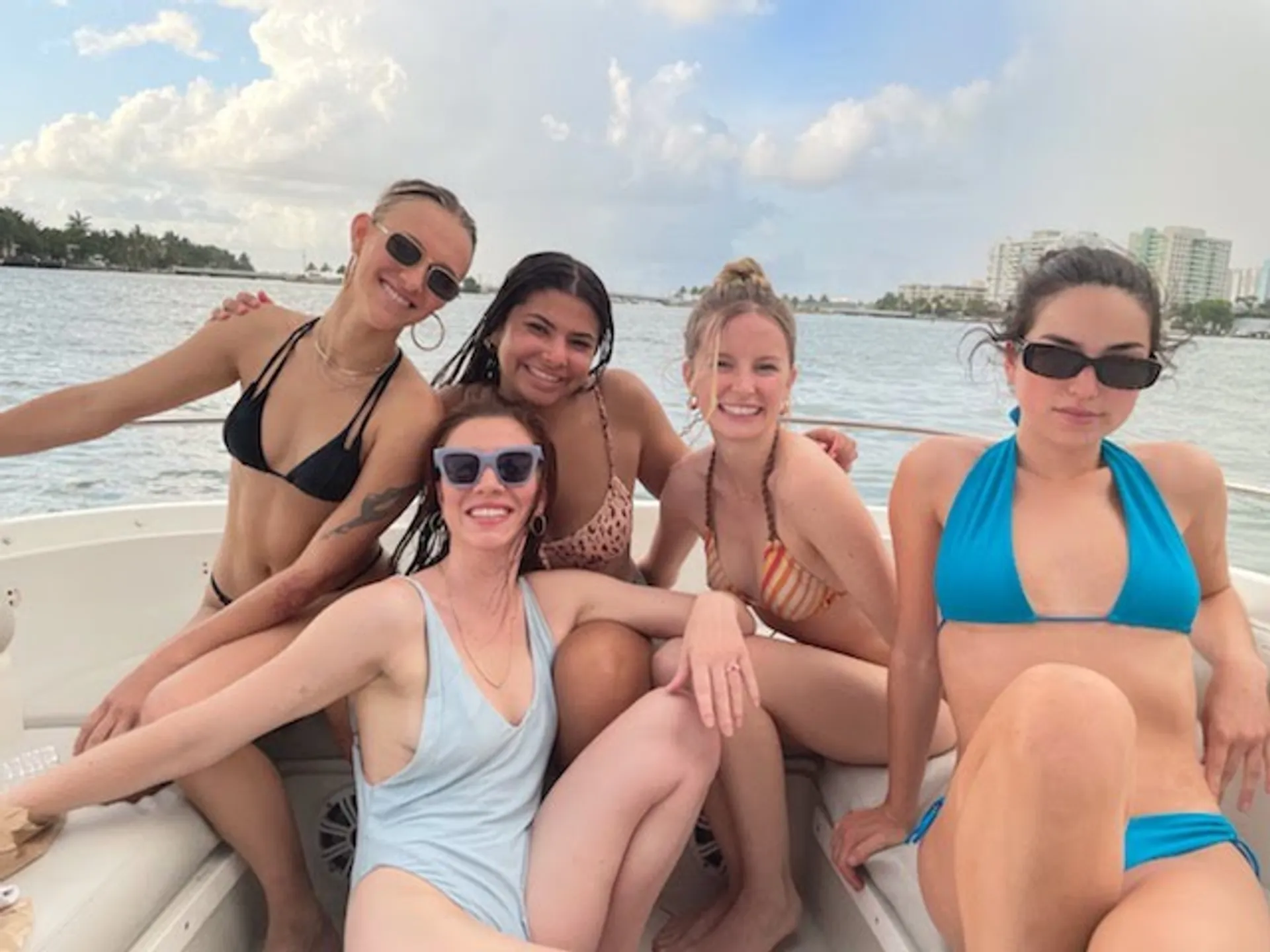 BAYLINER DX2000 in North Bay Village, FL — photo 3