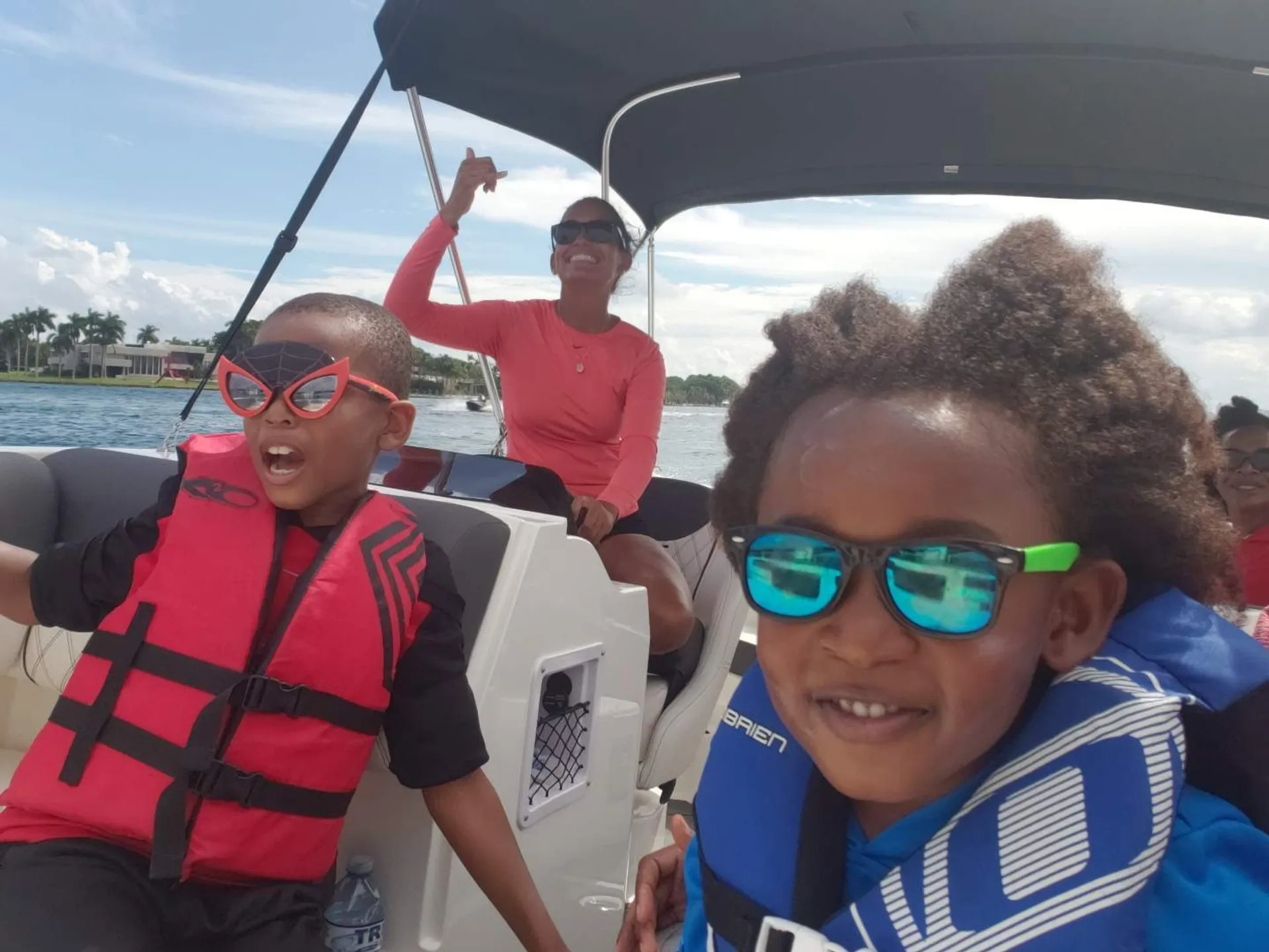 BAYLINER DX2000 in North Bay Village, FL — photo 4