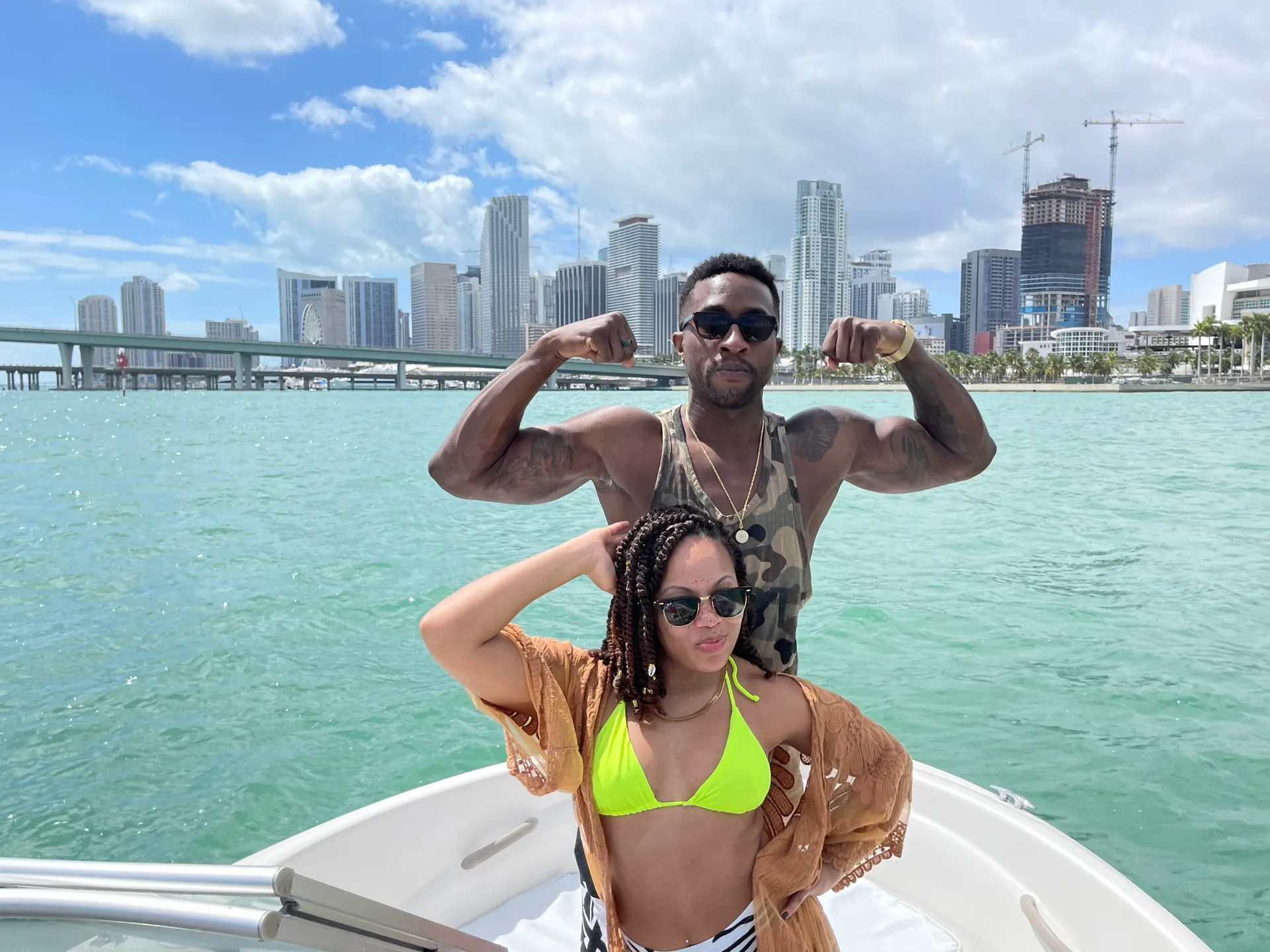 BAYLINER DX2000 in North Bay Village, FL — photo 8