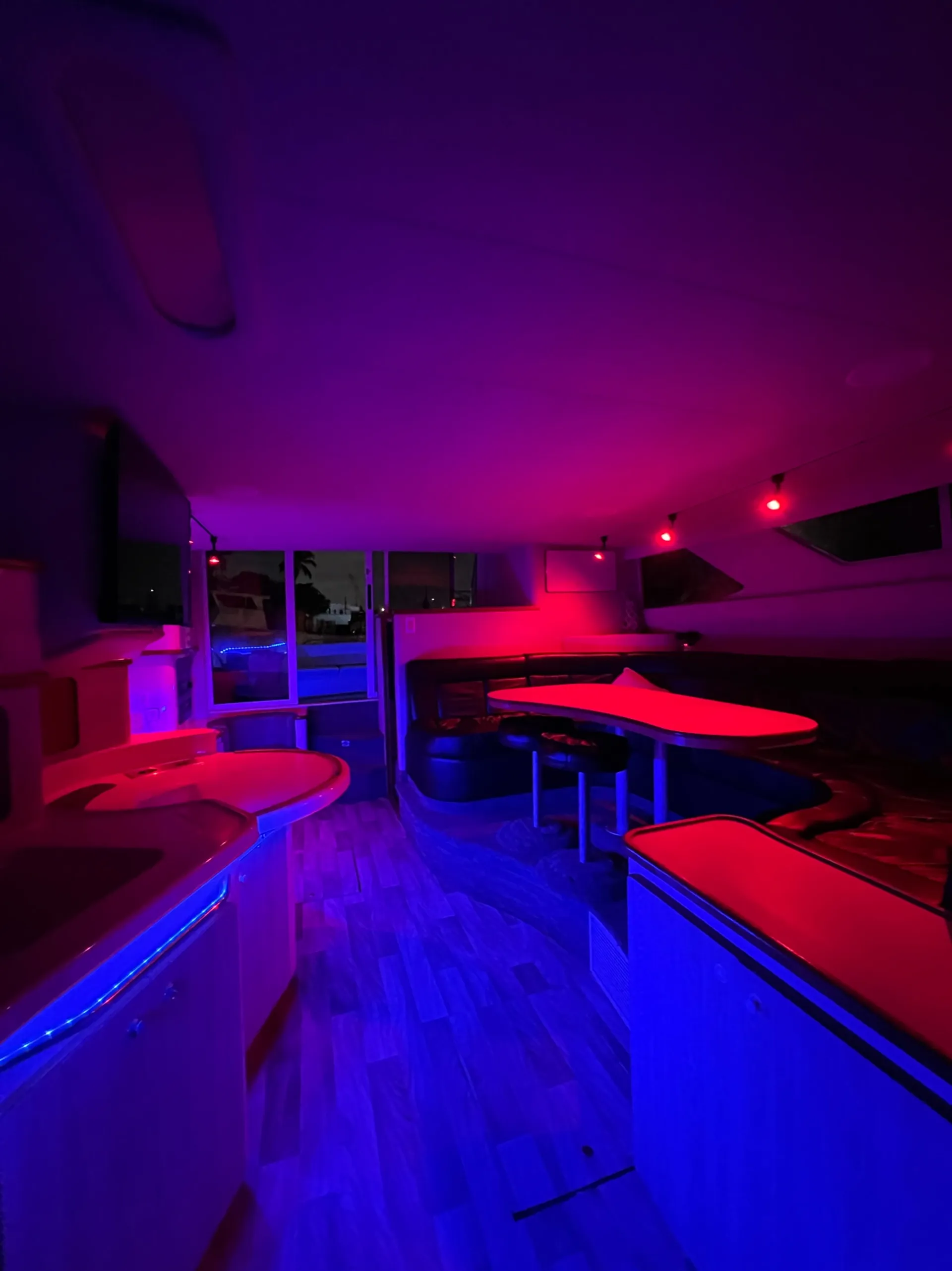 FREE HOUR!! SPACIOUS 50’ SEARAY YACHT, MIAMI FL (NO HIDDEN FEES)