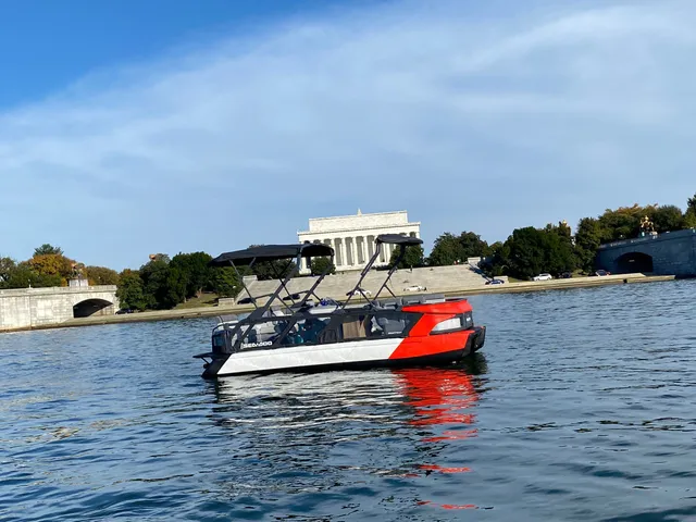 Rent a Sea-doo pontoon in Arlington, VA near me
