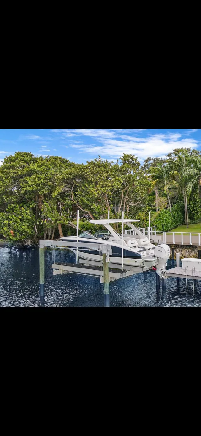 Rent a REGAL BOATS bow rider in North Palm Beach, FL near me