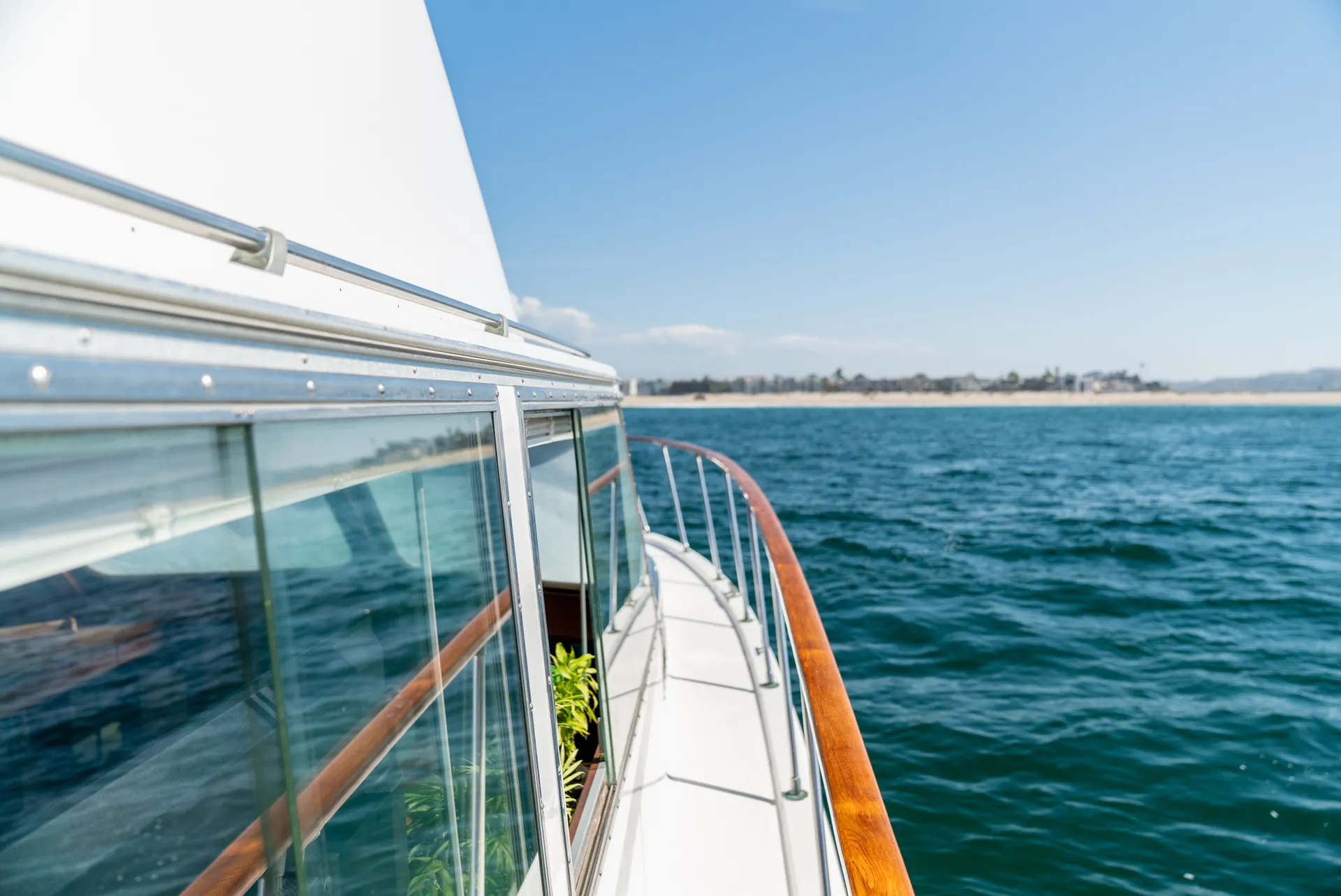 🌊 BEST VALUE ☀️ Huge Bow Cushion! Classic 50ft Motor Yacht ⚓️