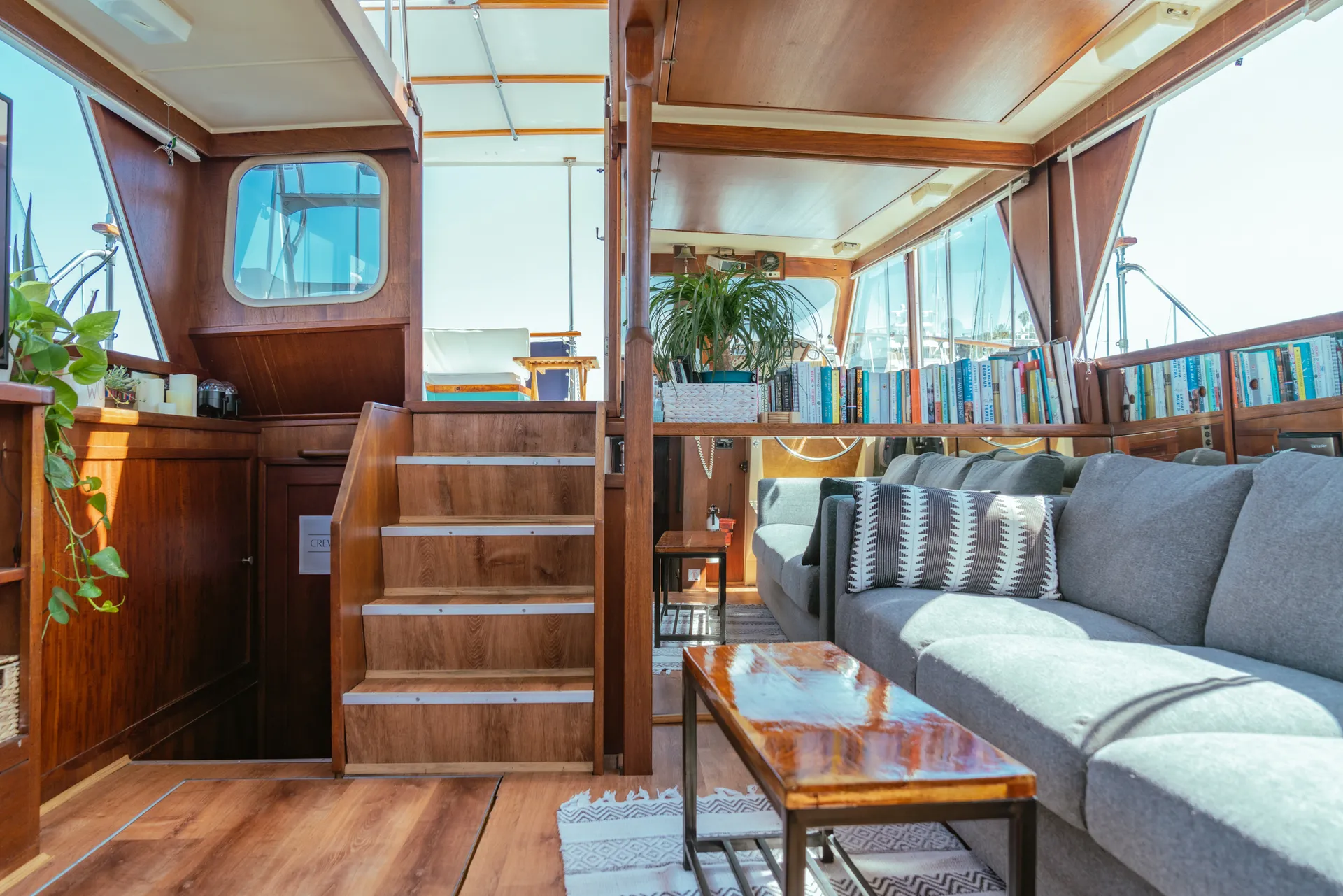 🌊 BEST VALUE ☀️ Huge Bow Cushion! Classic 50ft Motor Yacht ⚓️