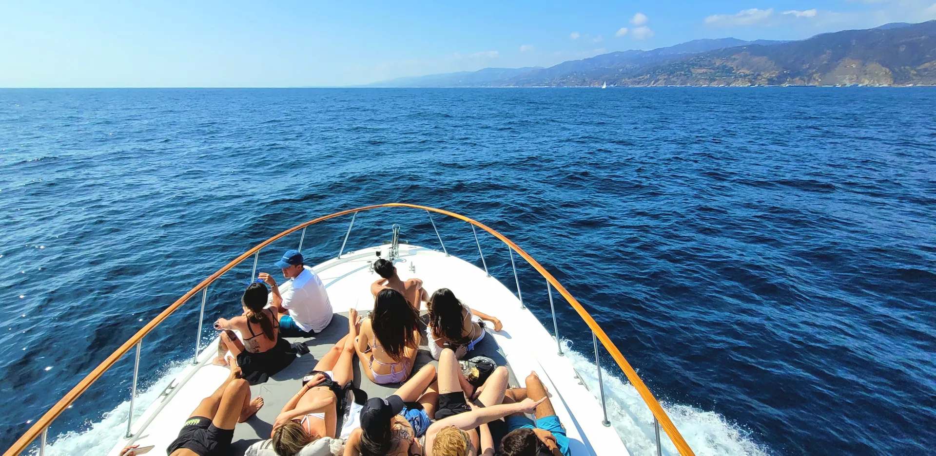 🌊 BEST VALUE ☀️ Huge Bow Cushion! Classic 50ft Motor Yacht ⚓️