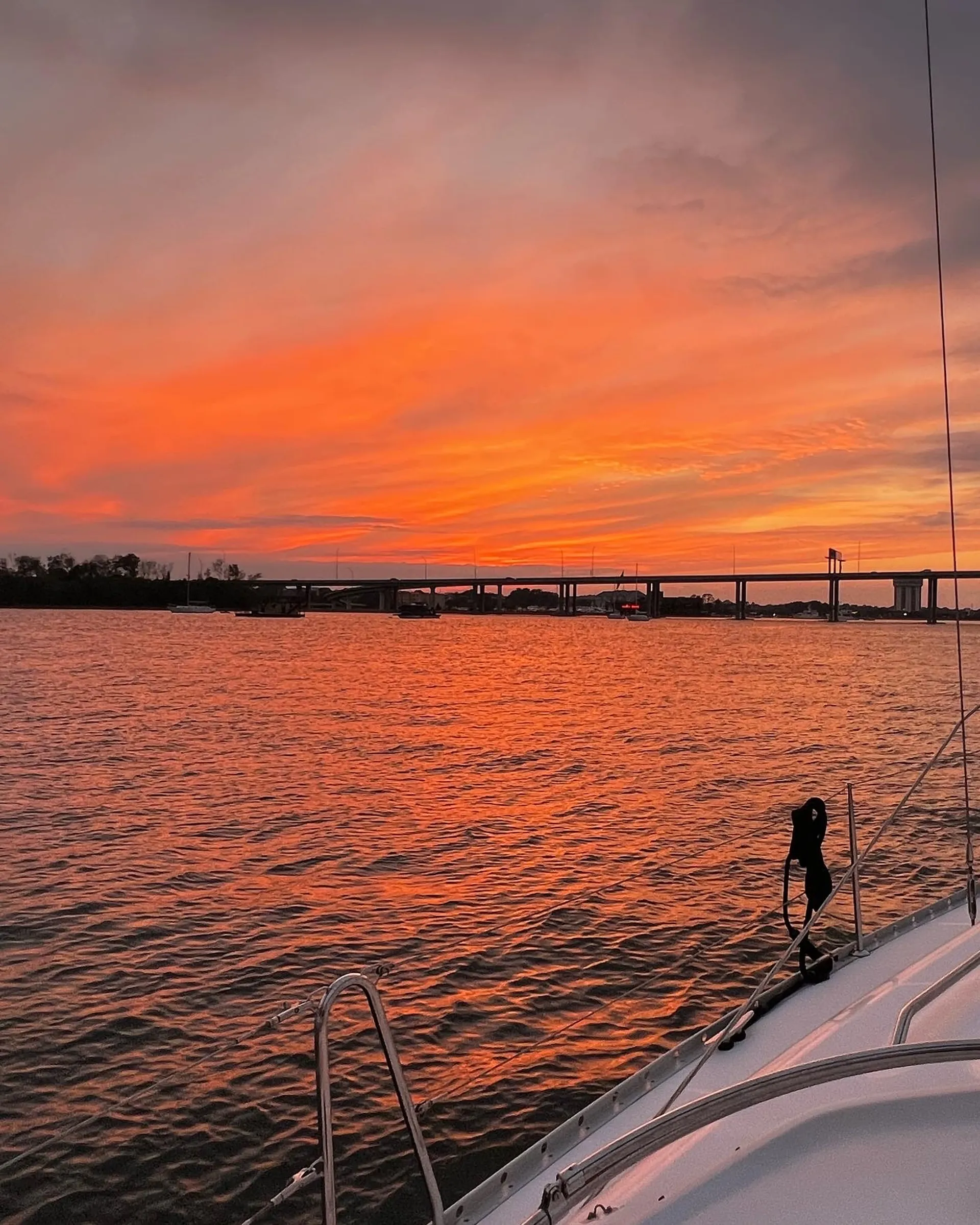 Private BYOB Luxury Monohull Sailing in the Charleston Harbor