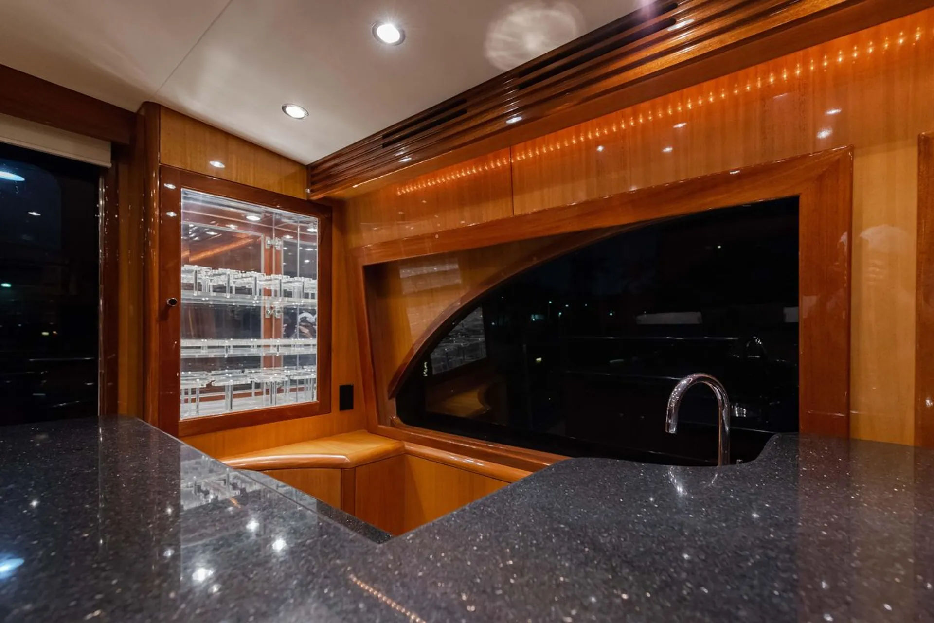 64 Hatteras motor yacht  lots of toys 