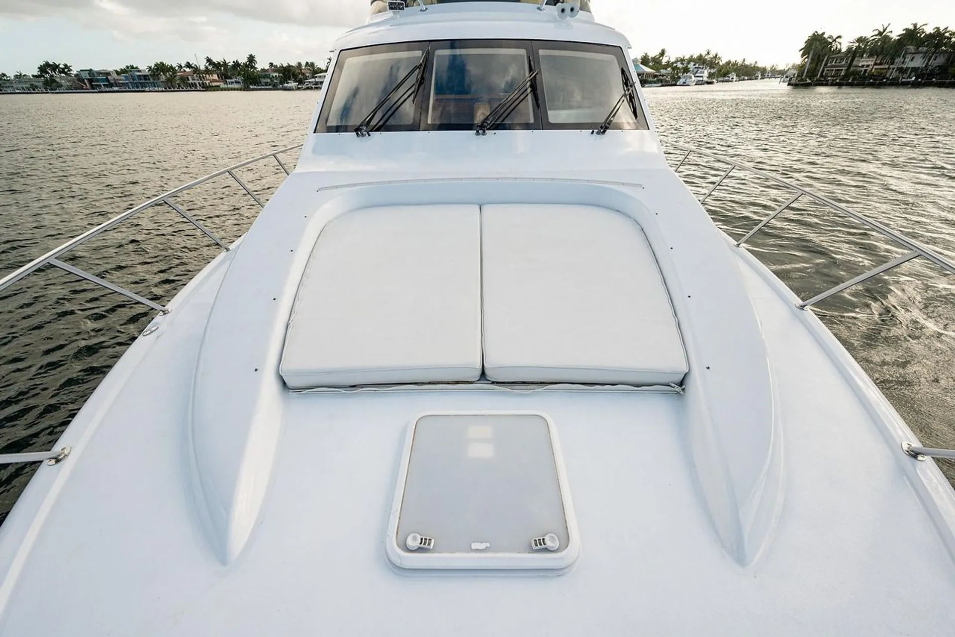 64 Hatteras motor yacht  lots of toys 
