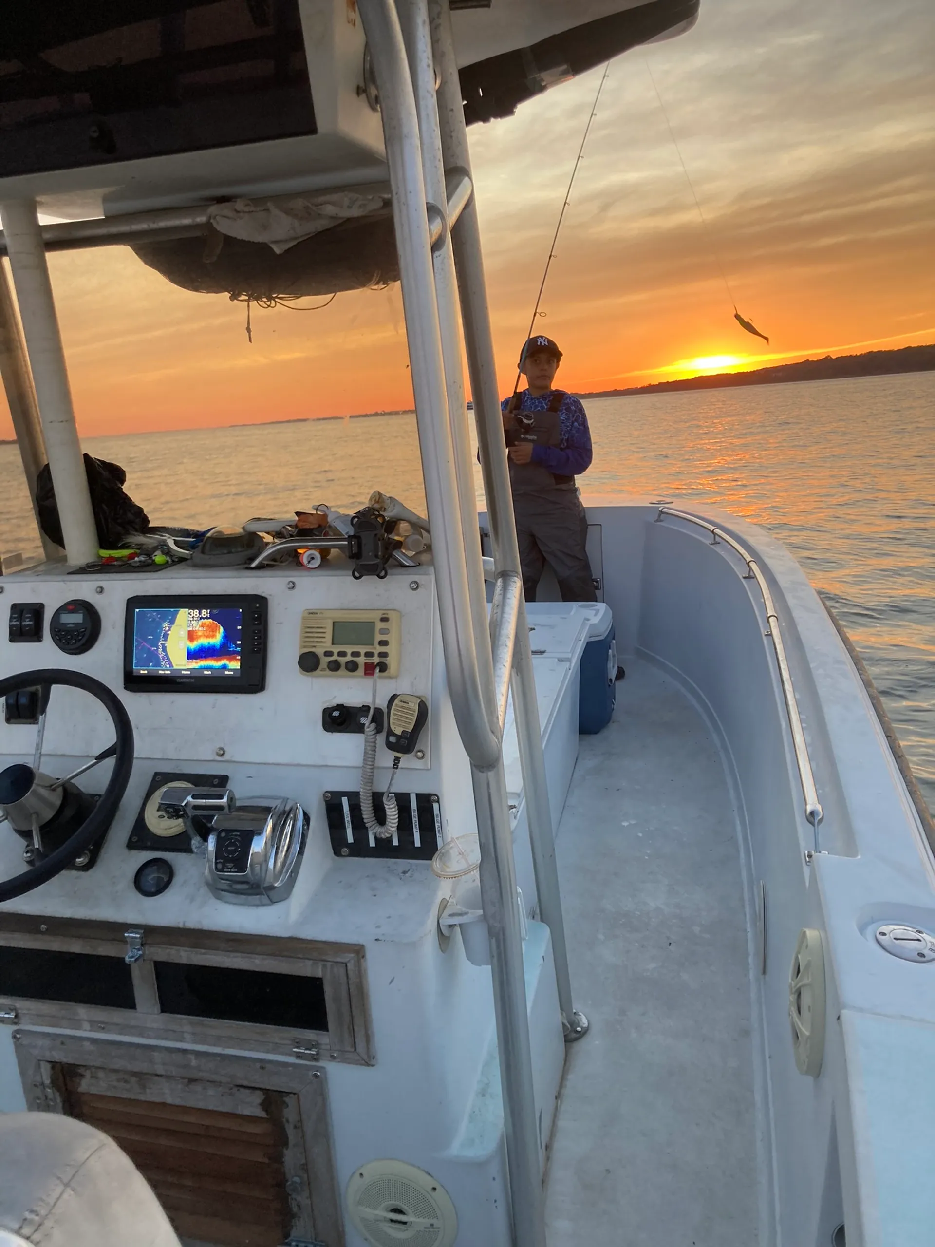 Aquasport 22-2 Center Console Pro V in Brooklyn, NY — photo 3