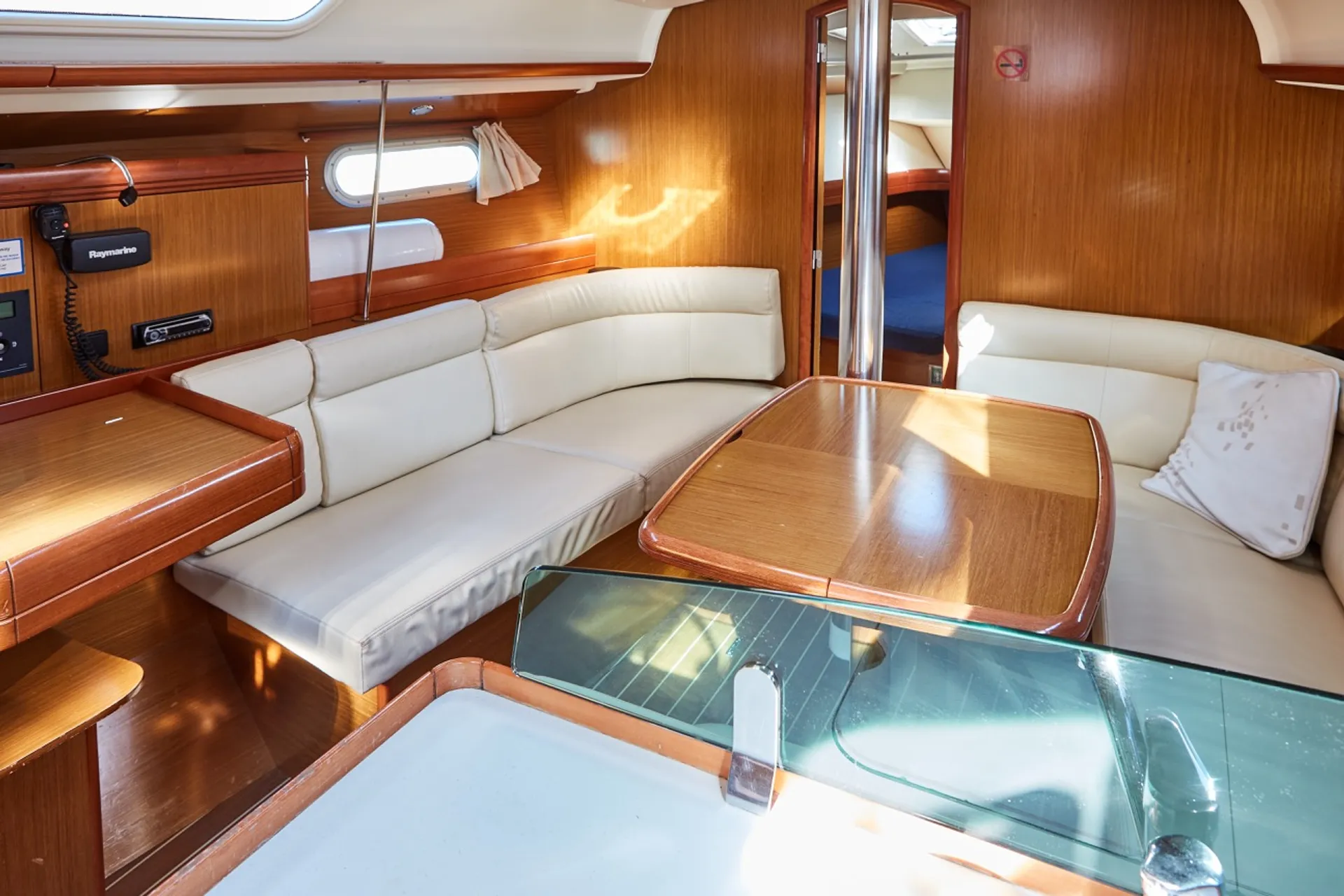 Jeanneau Odyssey 39i in Vigo, GA — photo 8