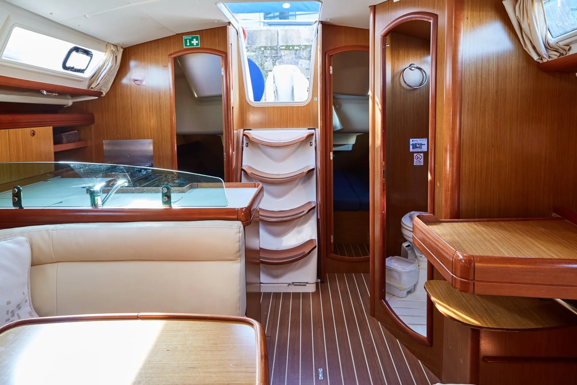 Jeanneau Odyssey 39i in Vigo, GA — photo 10