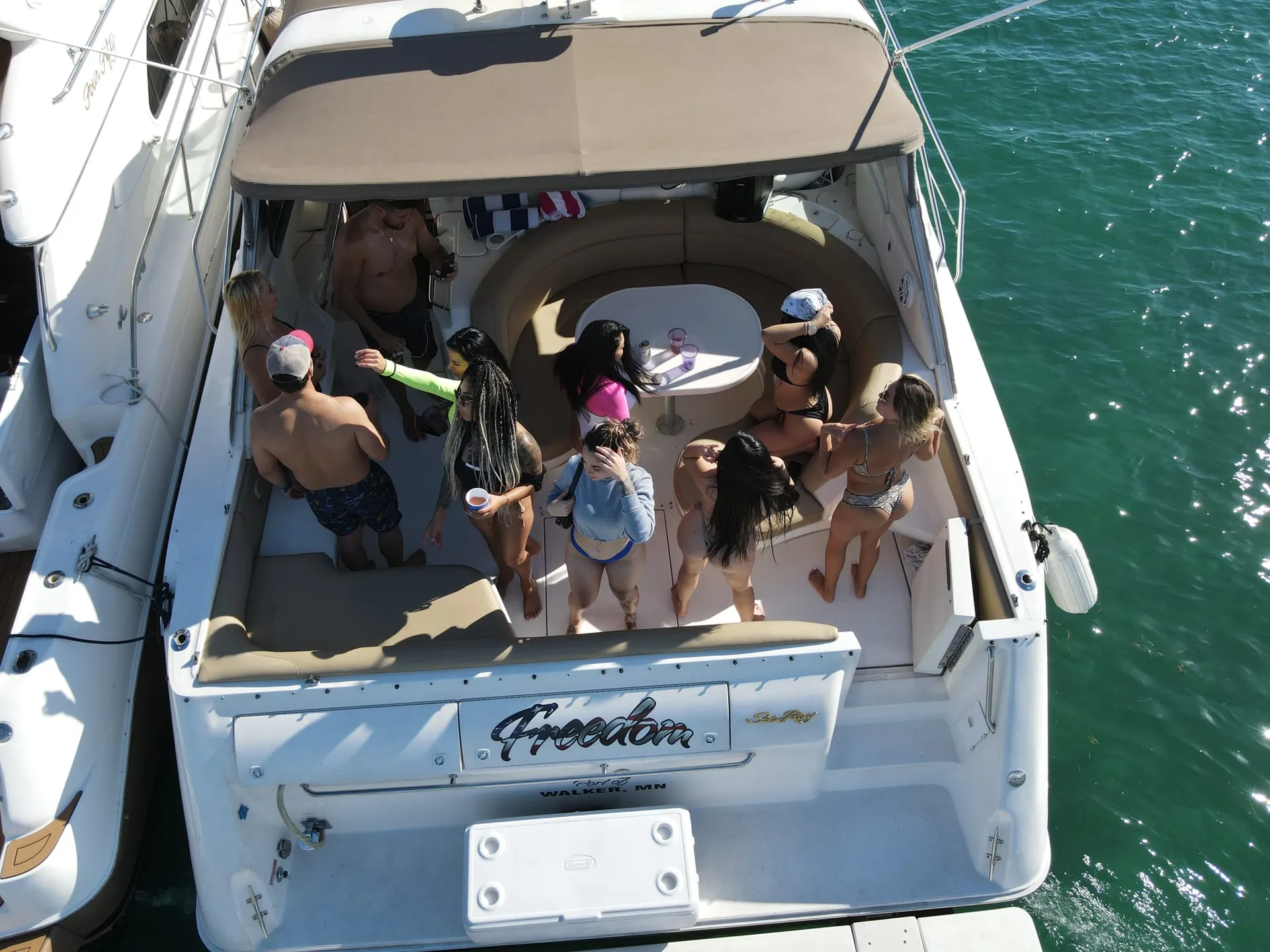 Sea Ray Boats 540 Sundancer in Miami, FL — photo 5