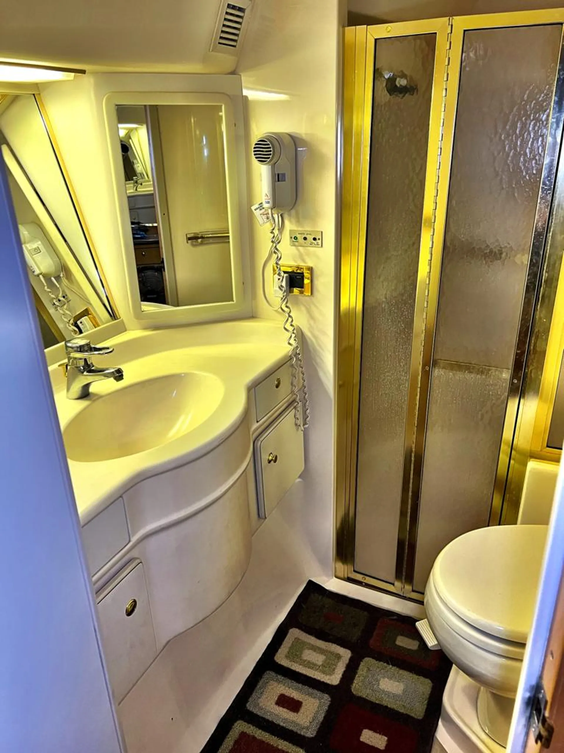 Sea Ray Boats 540 Sundancer in Miami, FL — photo 9