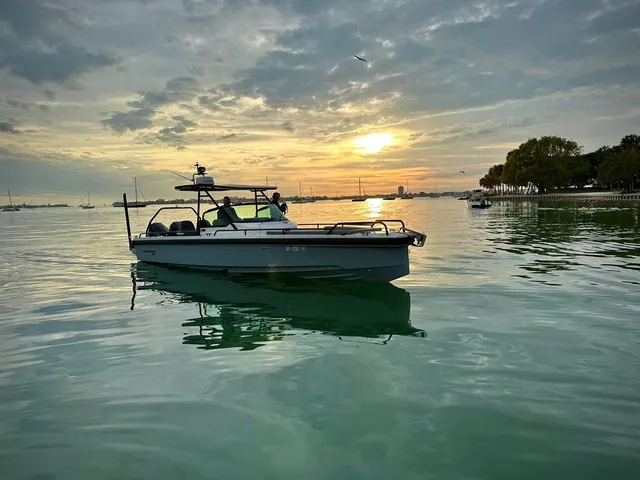 Rent a Axopar deck boat in Siesta Key, FL near me