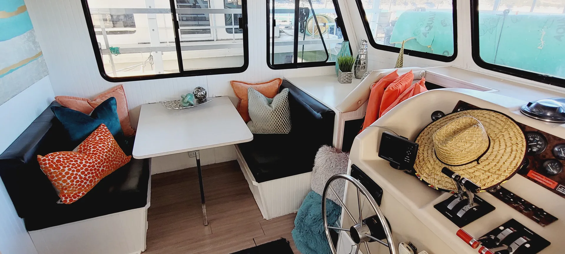 Gibson Boats 37 Sports Series in Austin, TX — photo 5