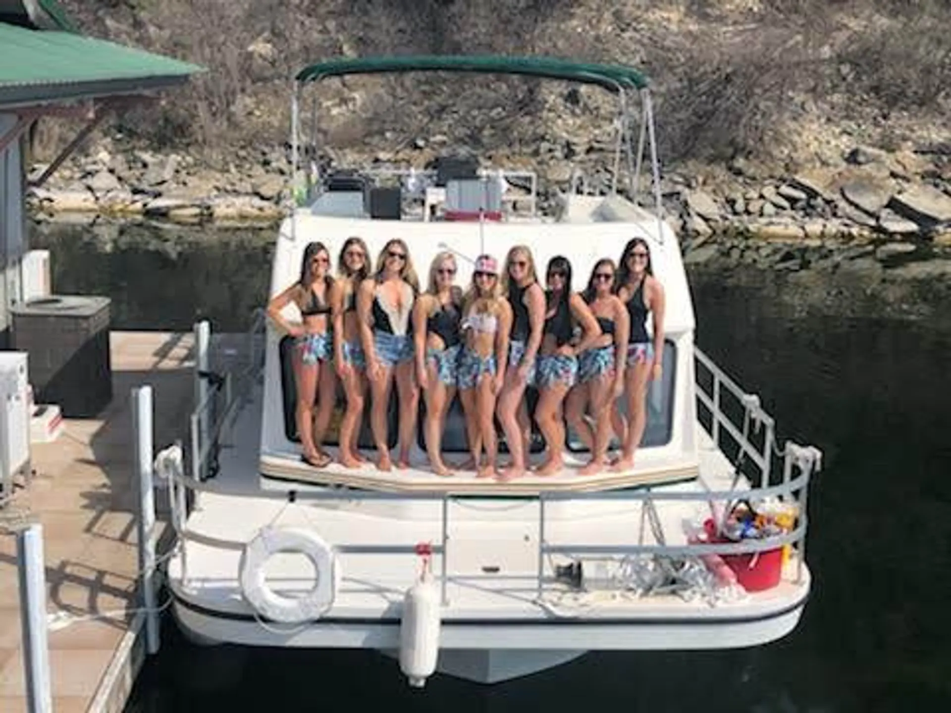 Gibson Boats 37 Sports Series in Austin, TX — photo 3