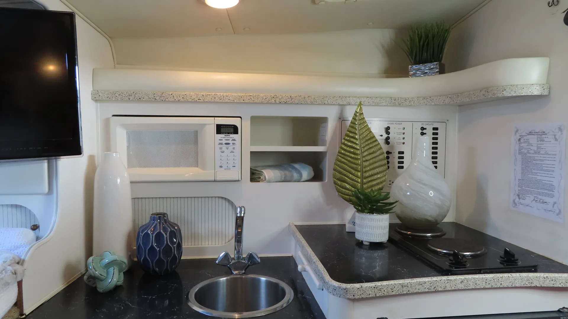 33' Luxury Yacht on Lake Travis