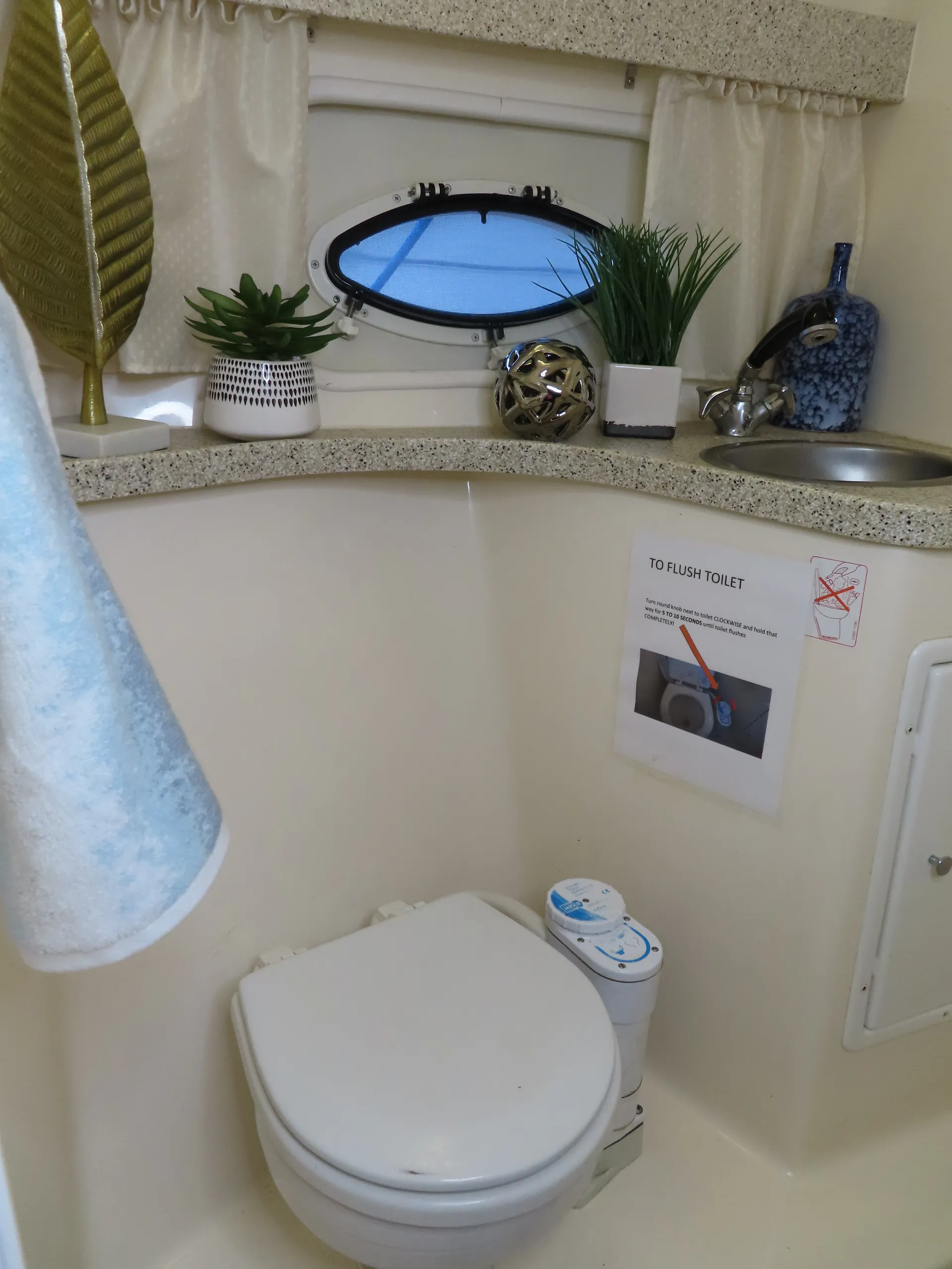 33' Luxury Yacht on Lake Travis