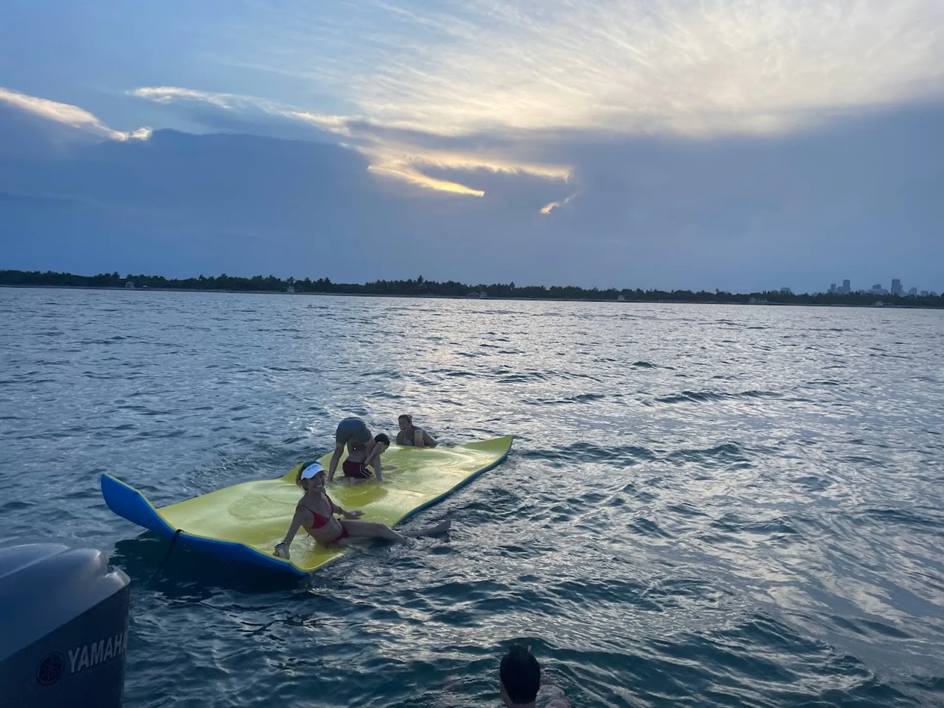 Hydrasports Boats 2200 Vector CC w/F250 TX in Coral Gables, FL — photo 6