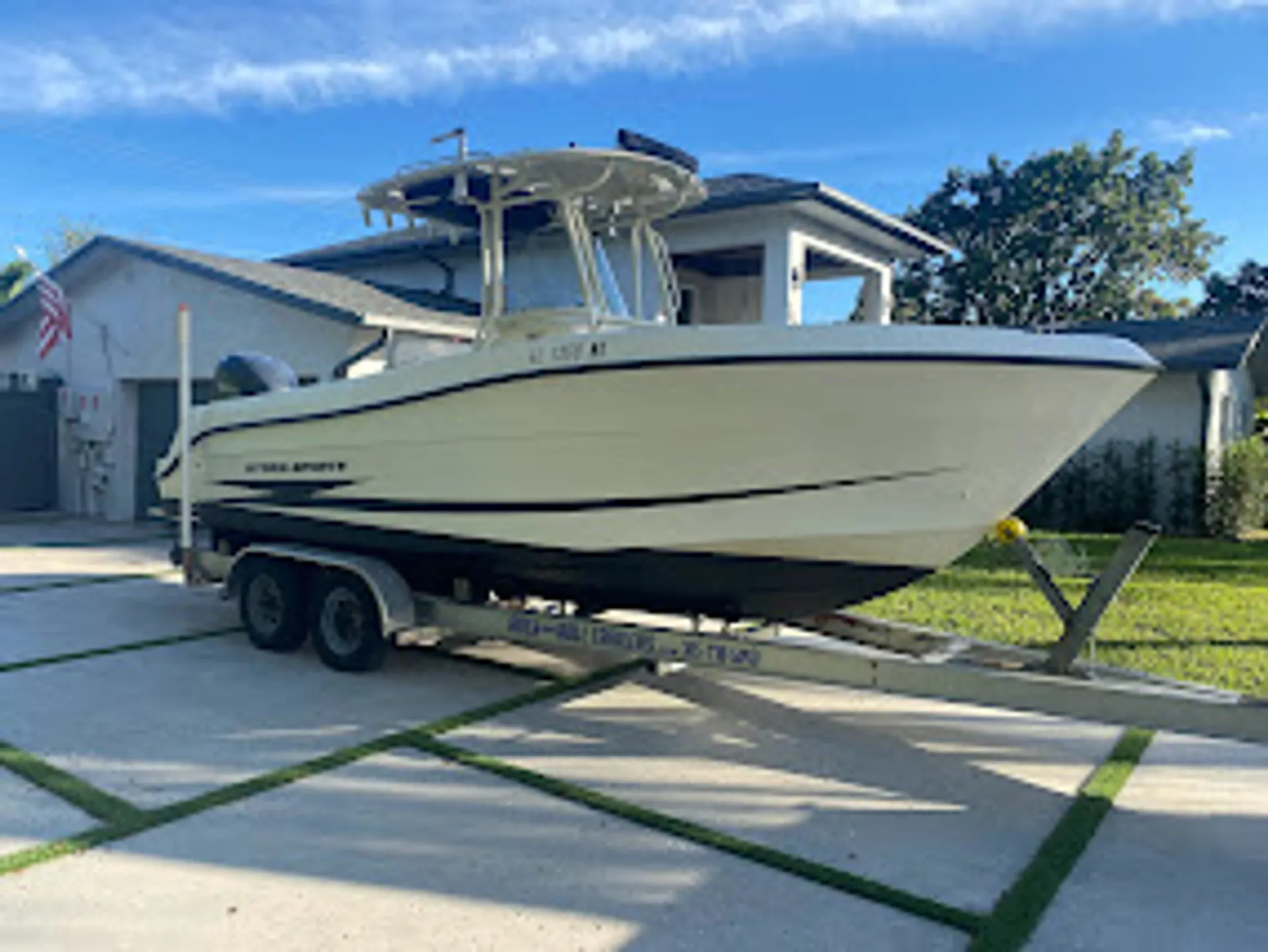 Hydrasports Boats 2200 Vector CC w/F250 TX in Coral Gables, FL — photo 3