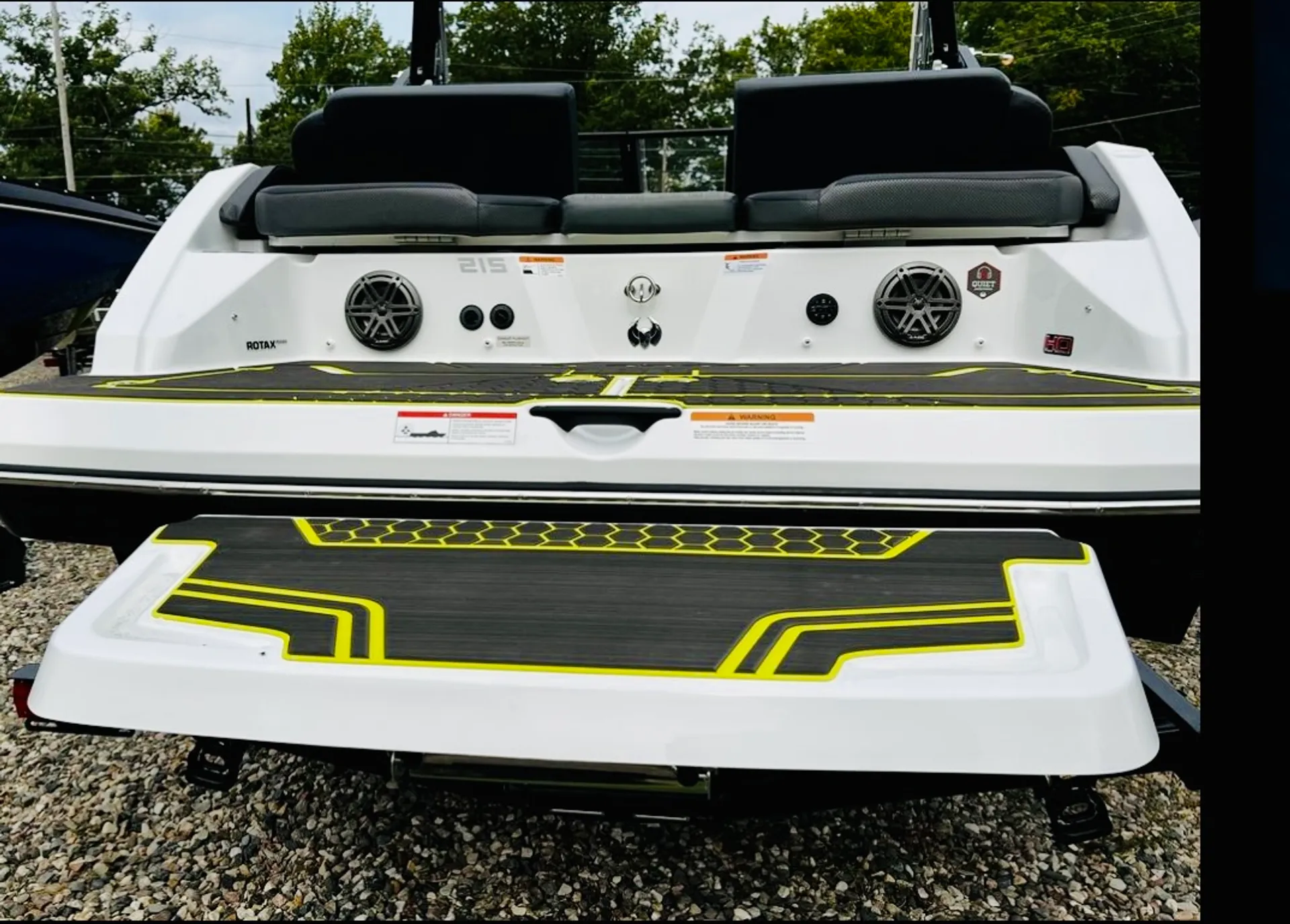 2023 scarab 215 ID Atomic Yellow 