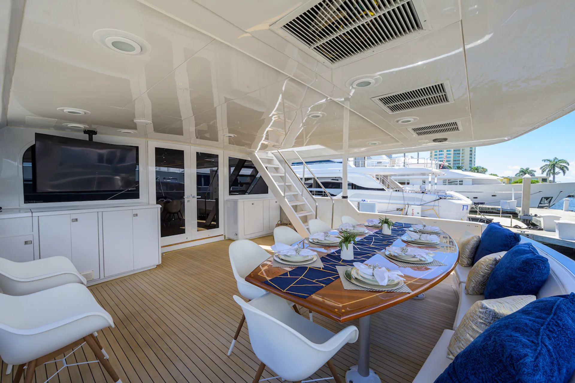 Broward  122 in Miami, FL — photo 2