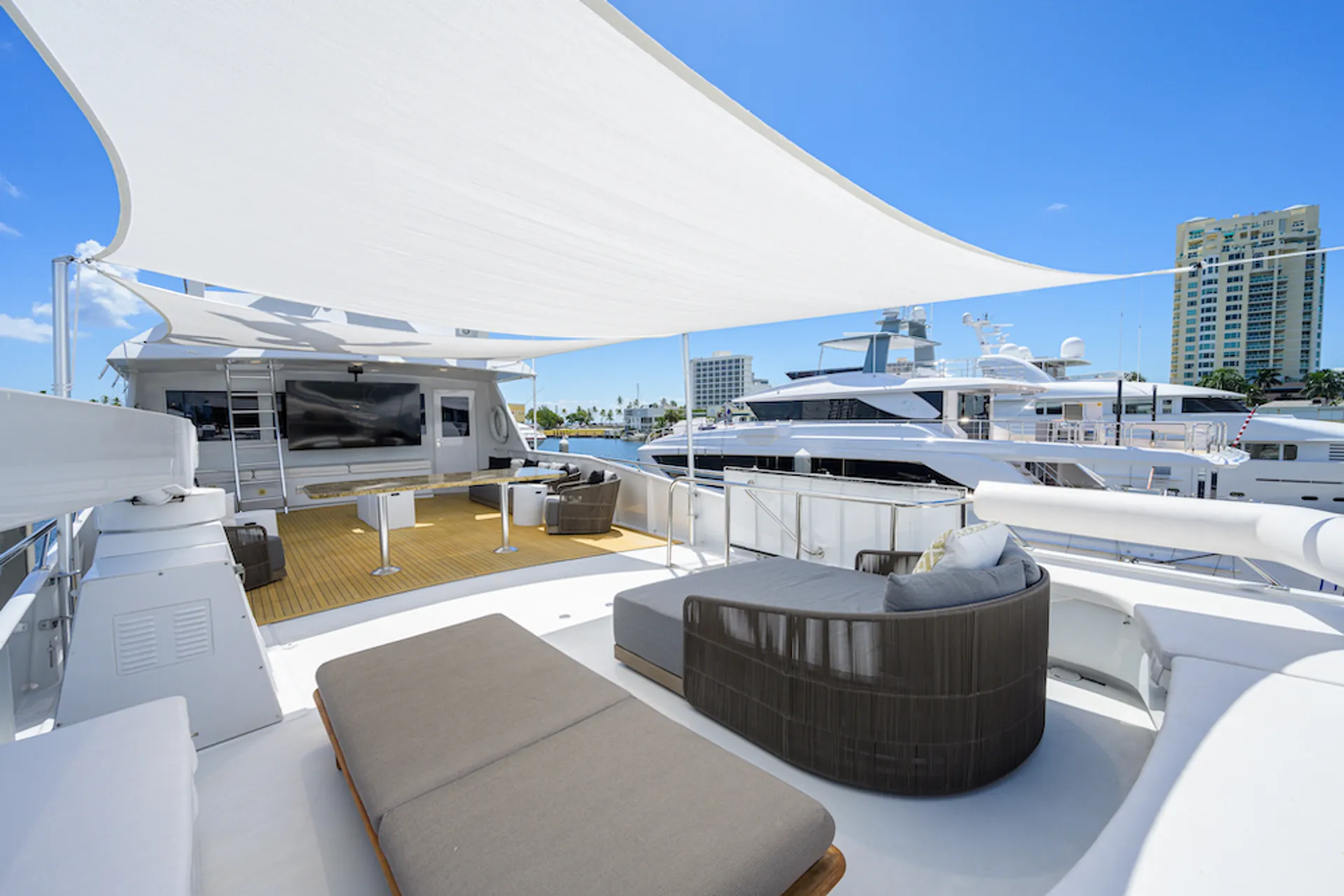 Broward  122 in Miami, FL — photo 7